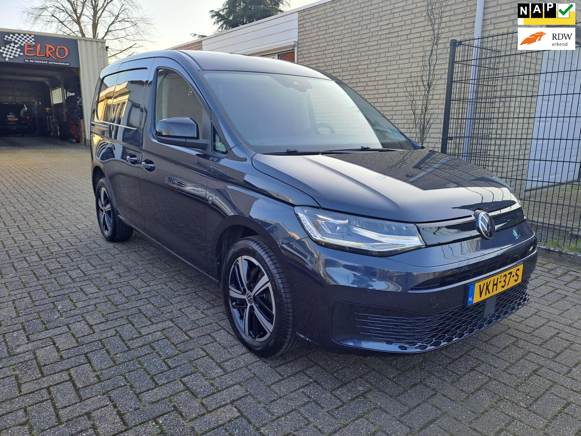 Volkswagen Caddy Modified Partition Wall 2.0 TDI 1st Edition Virtueel Dashboard 2021 - voorkant