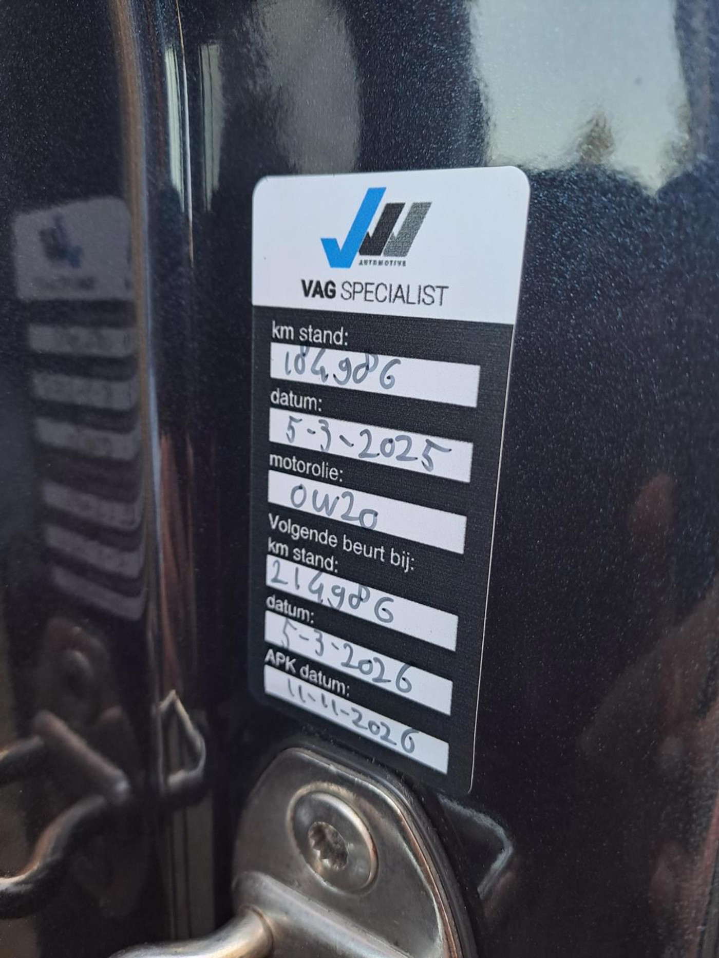 Foto van Volkswagen Caddy Modified Partition Wall