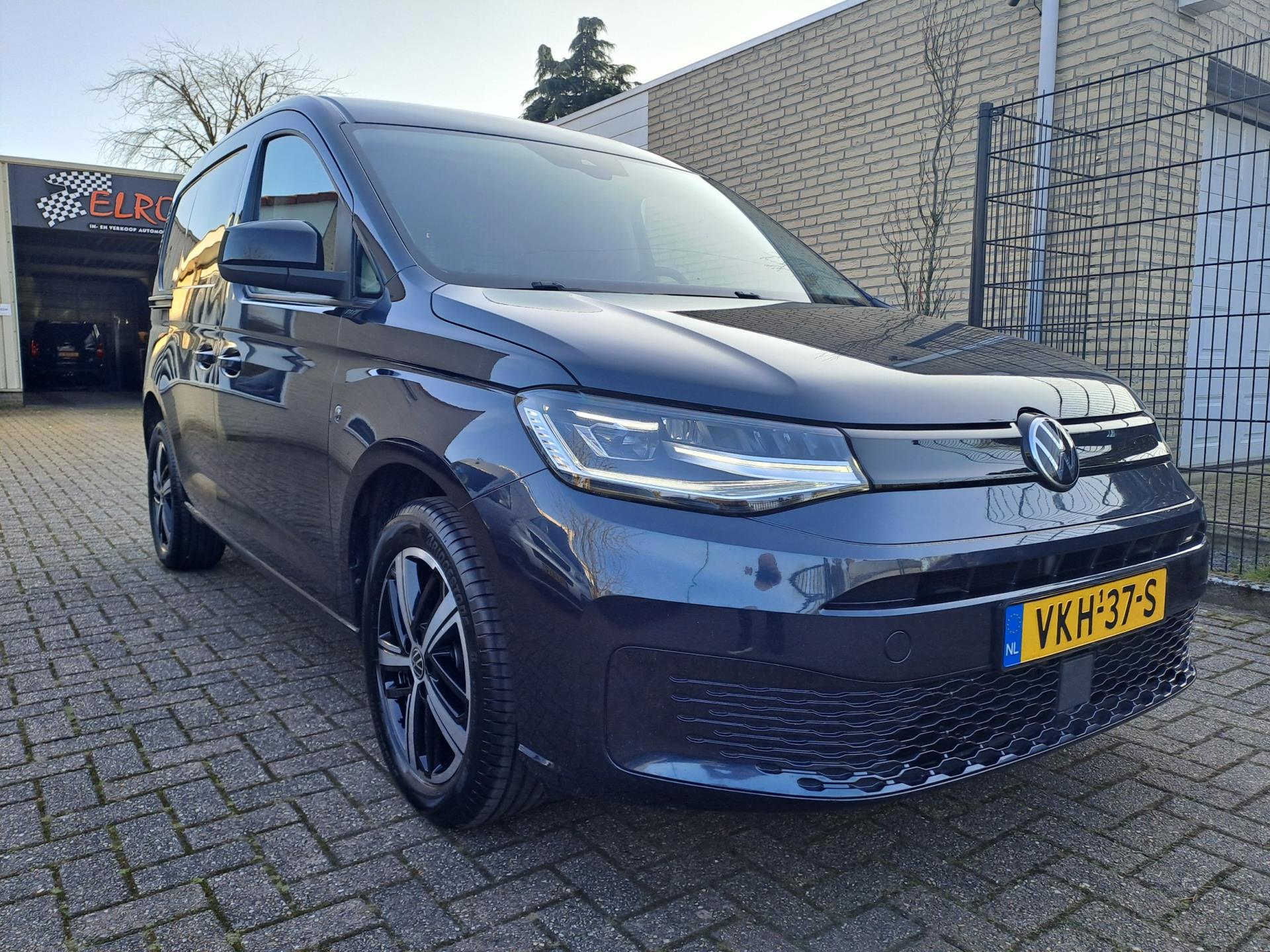 Foto van Volkswagen Caddy Modified Partition Wall