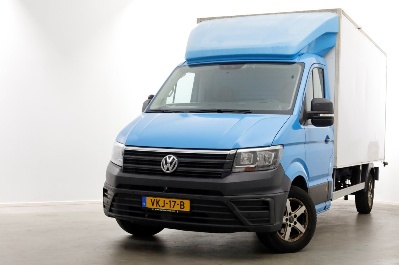 Volkswagen Crafter 35 2.0 TDI E6 Bakwagen met achterdeuren 2-Persoons 05-2021 2021 - voorkant