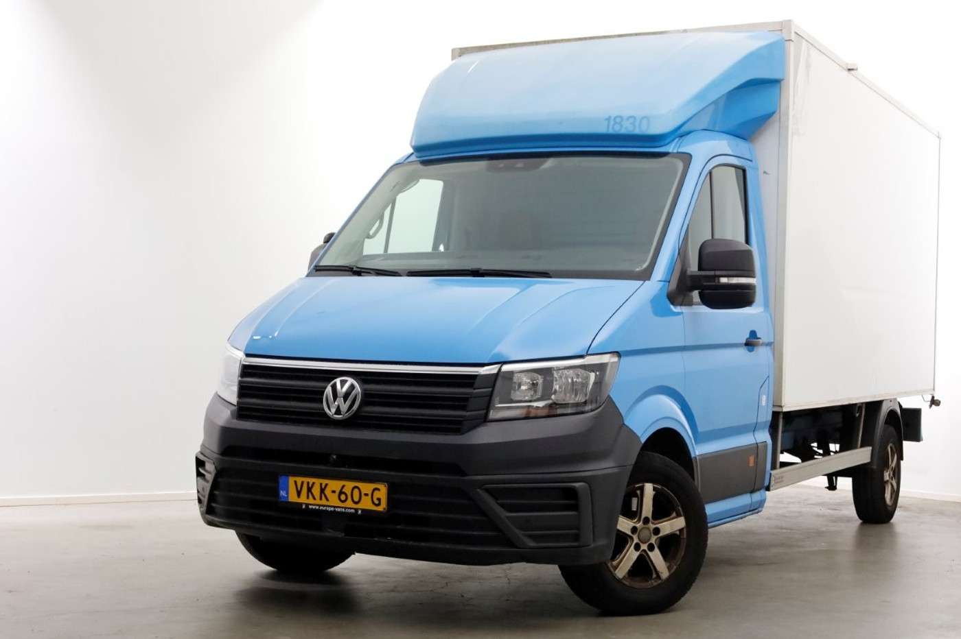 Volkswagen Crafter 35 2.0 TDI E6 Bakwagen met achterdeuren 2-Persoons 05-2021 2021 - voorkant