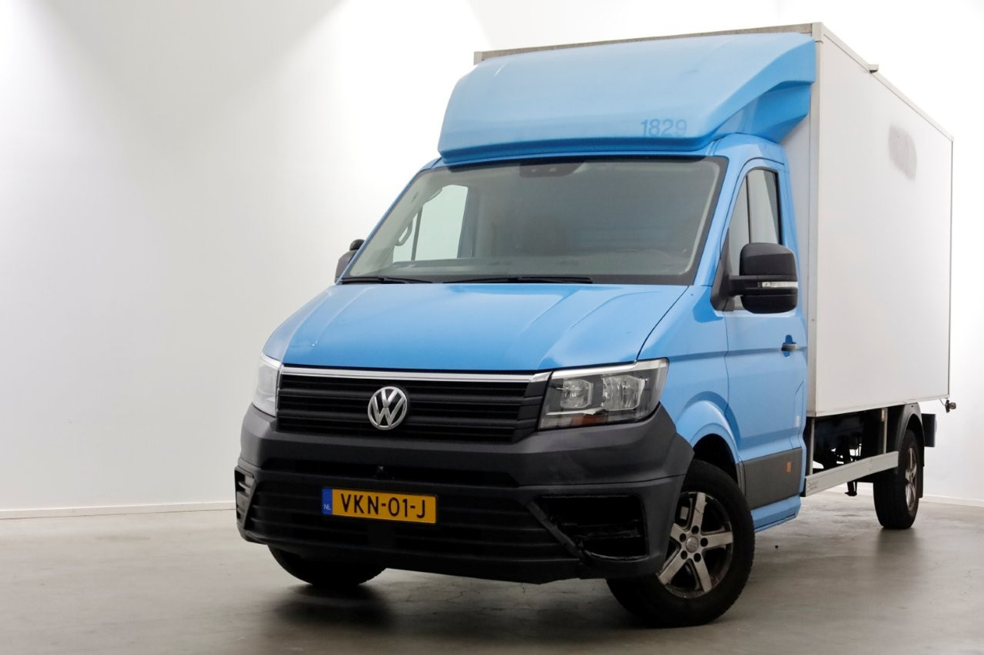 Volkswagen Crafter 35 2.0 TDI E6 Bakwagen met achterdeuren 2-Persoons 05-2021 2021 - voorkant