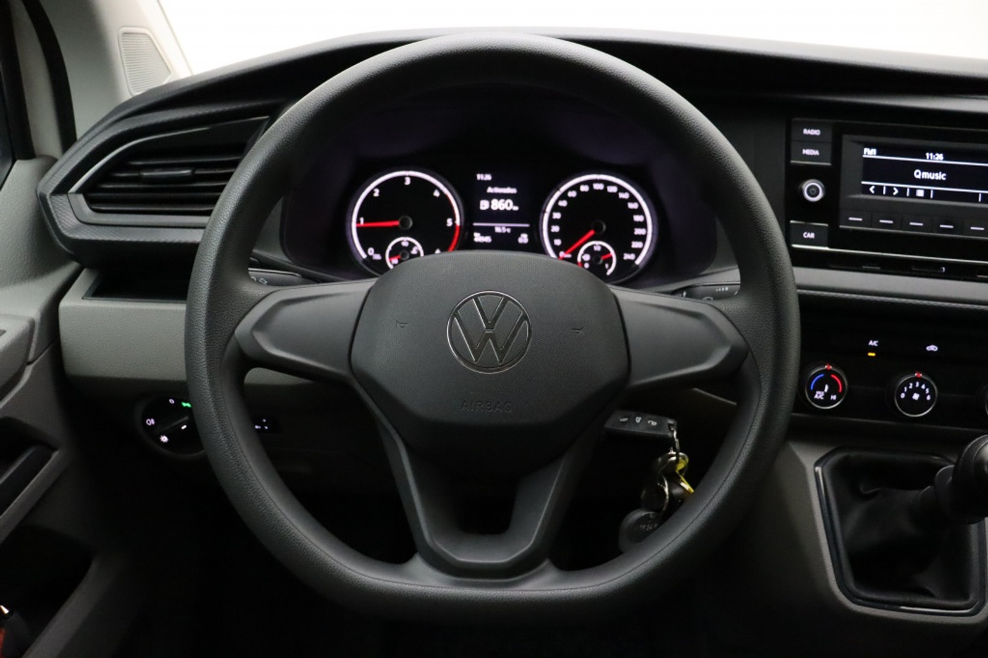 Foto van Volkswagen Caddy Modified Partition Wall