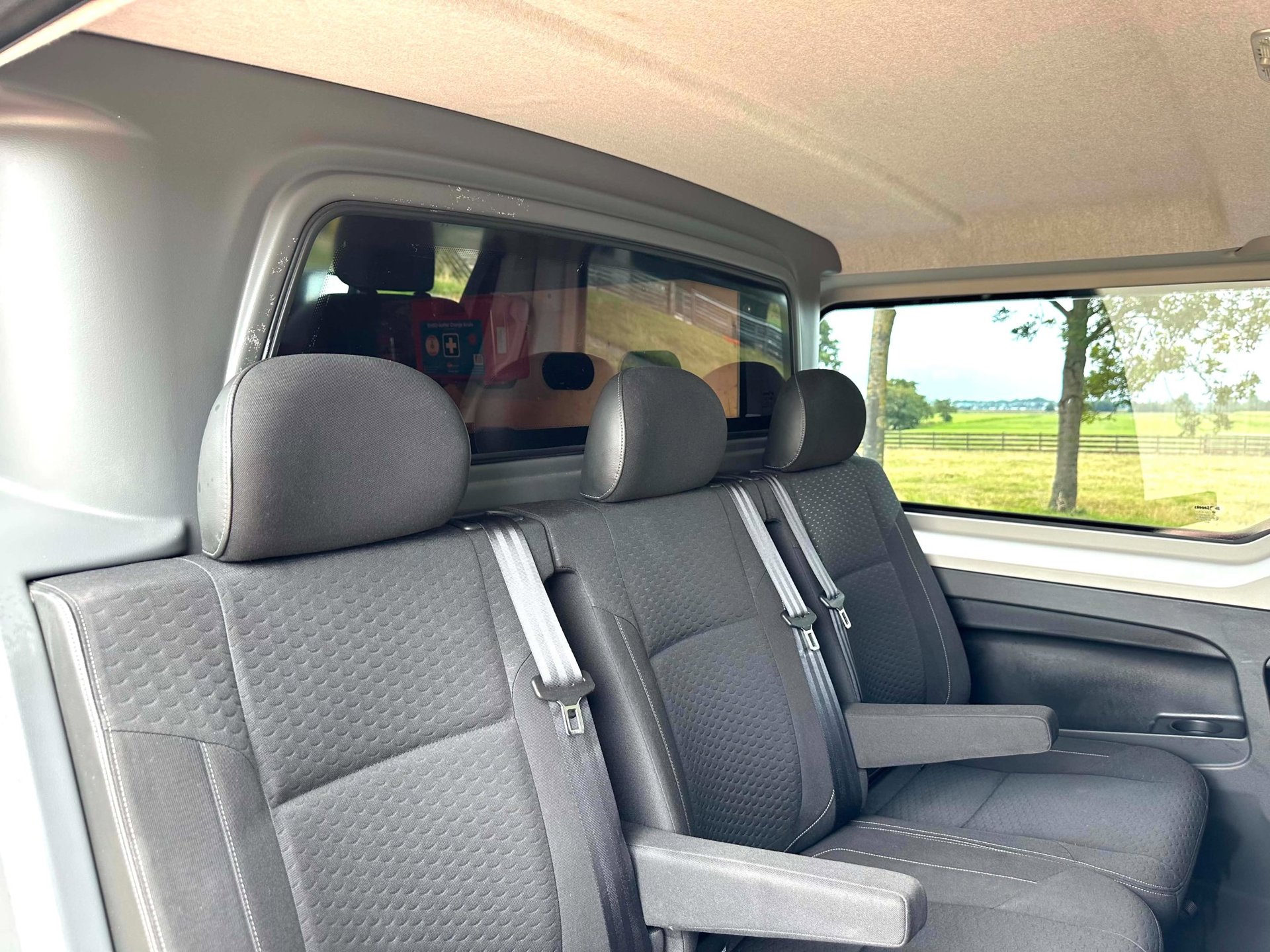 Foto van Opel Vivaro-b