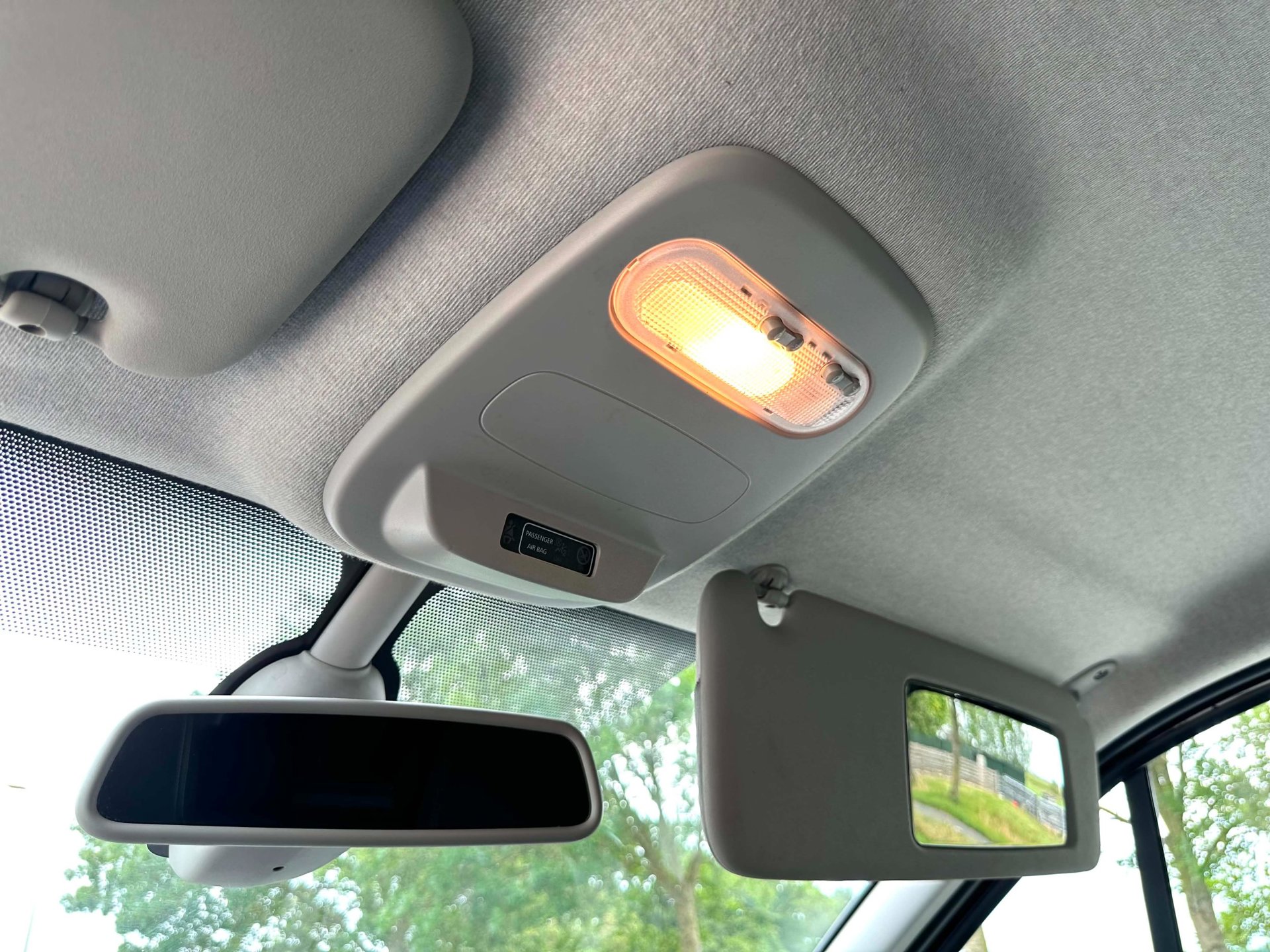Foto van Opel Vivaro-b