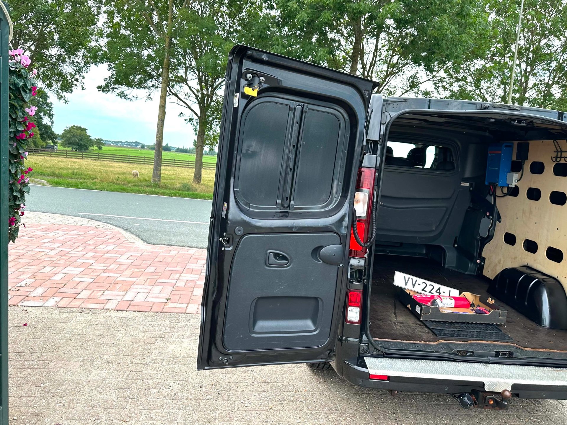 Foto van Opel Vivaro-b