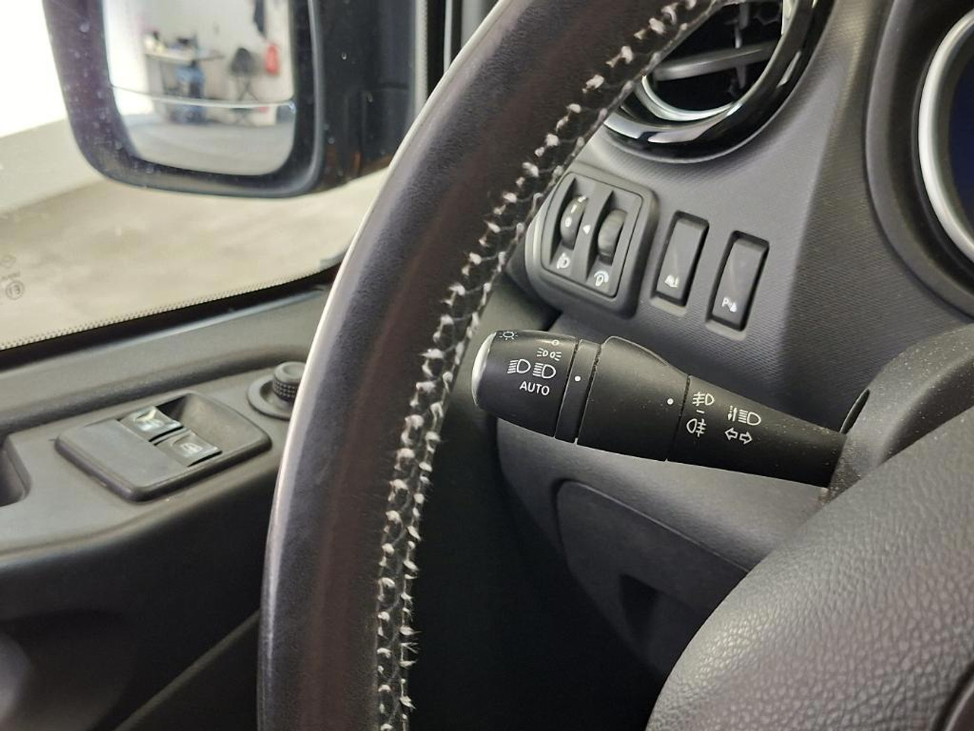 Foto van Opel Vivaro-b