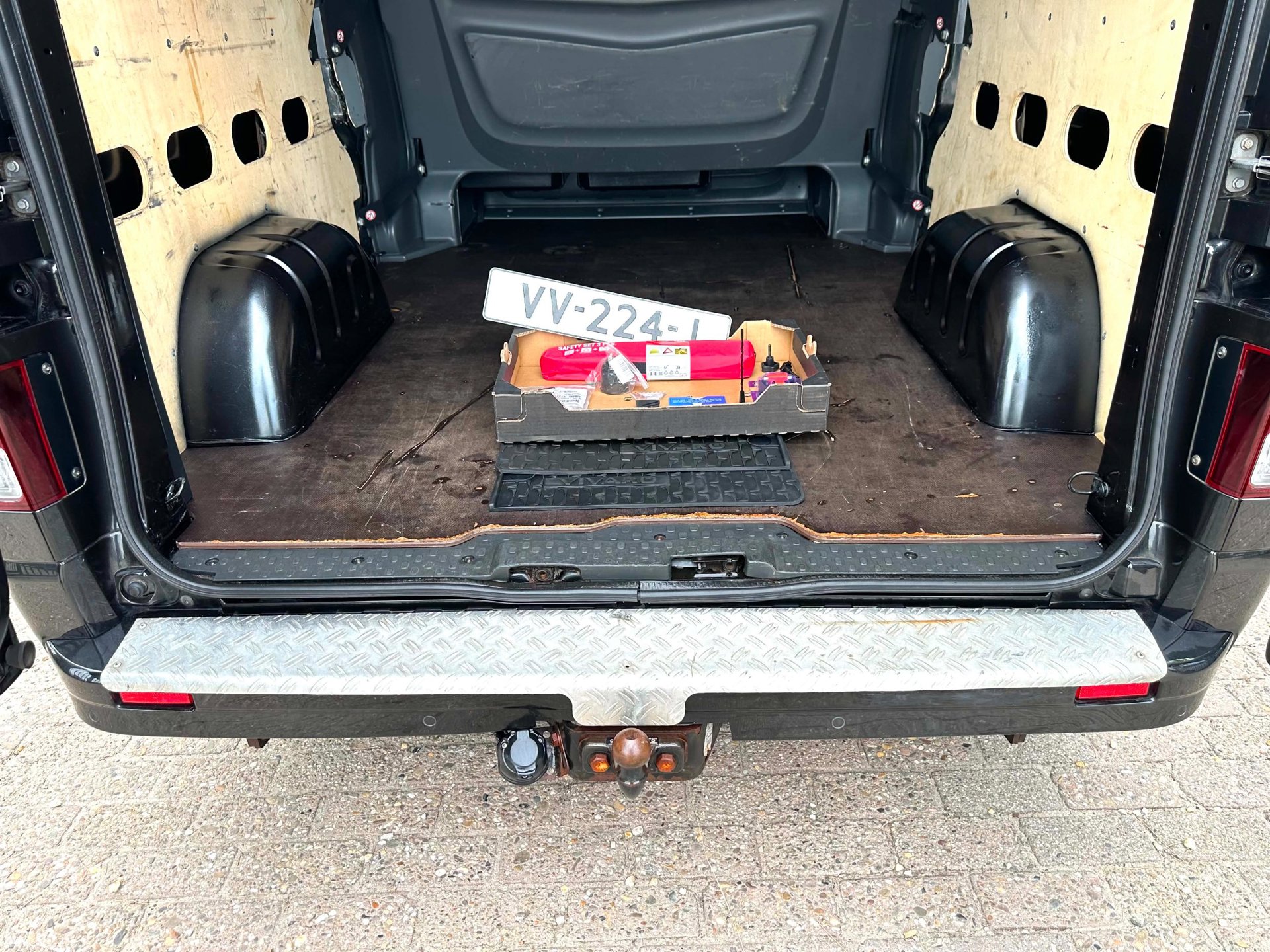 Foto van Opel Vivaro-b
