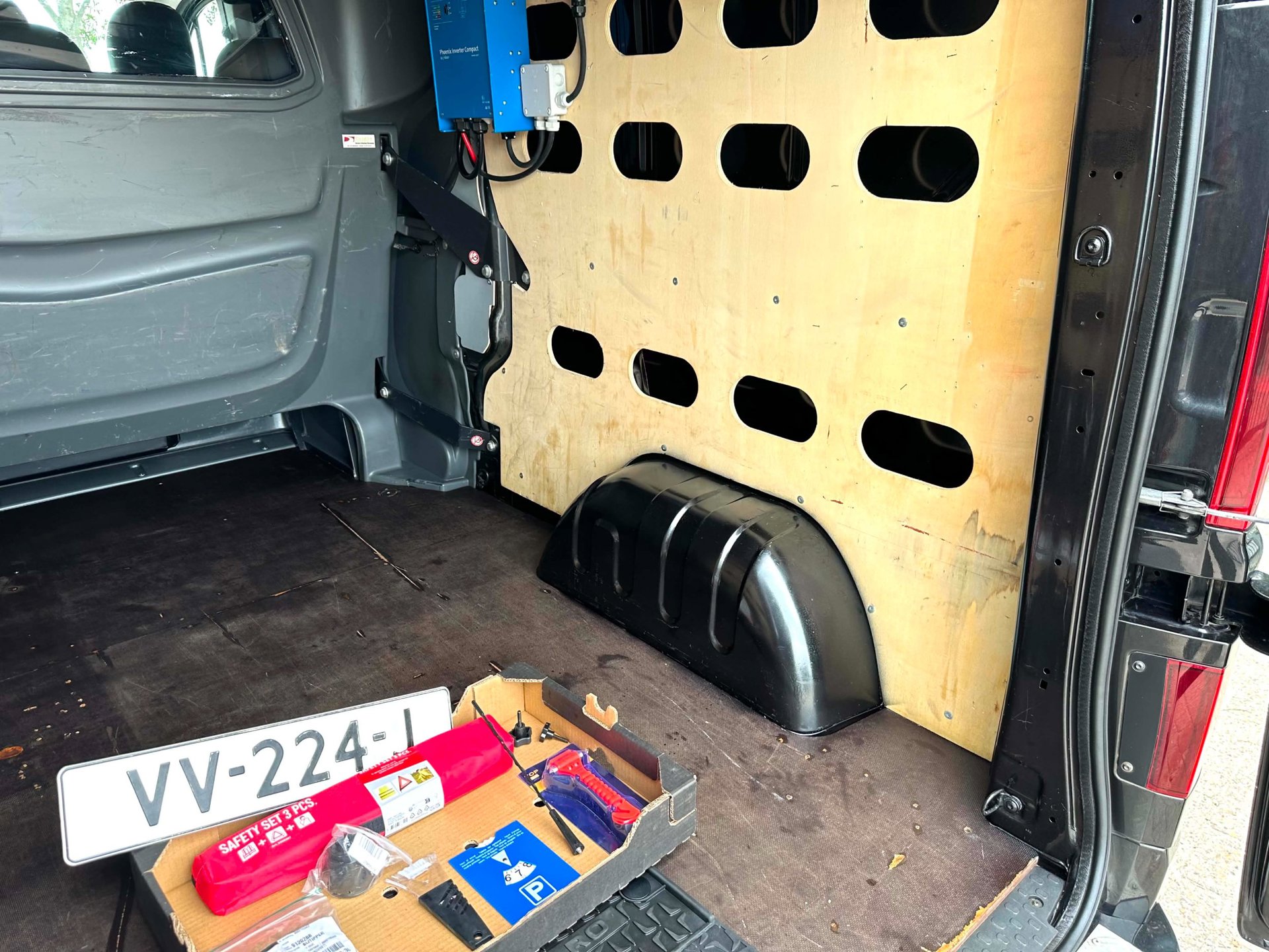 Foto van Opel Vivaro-b