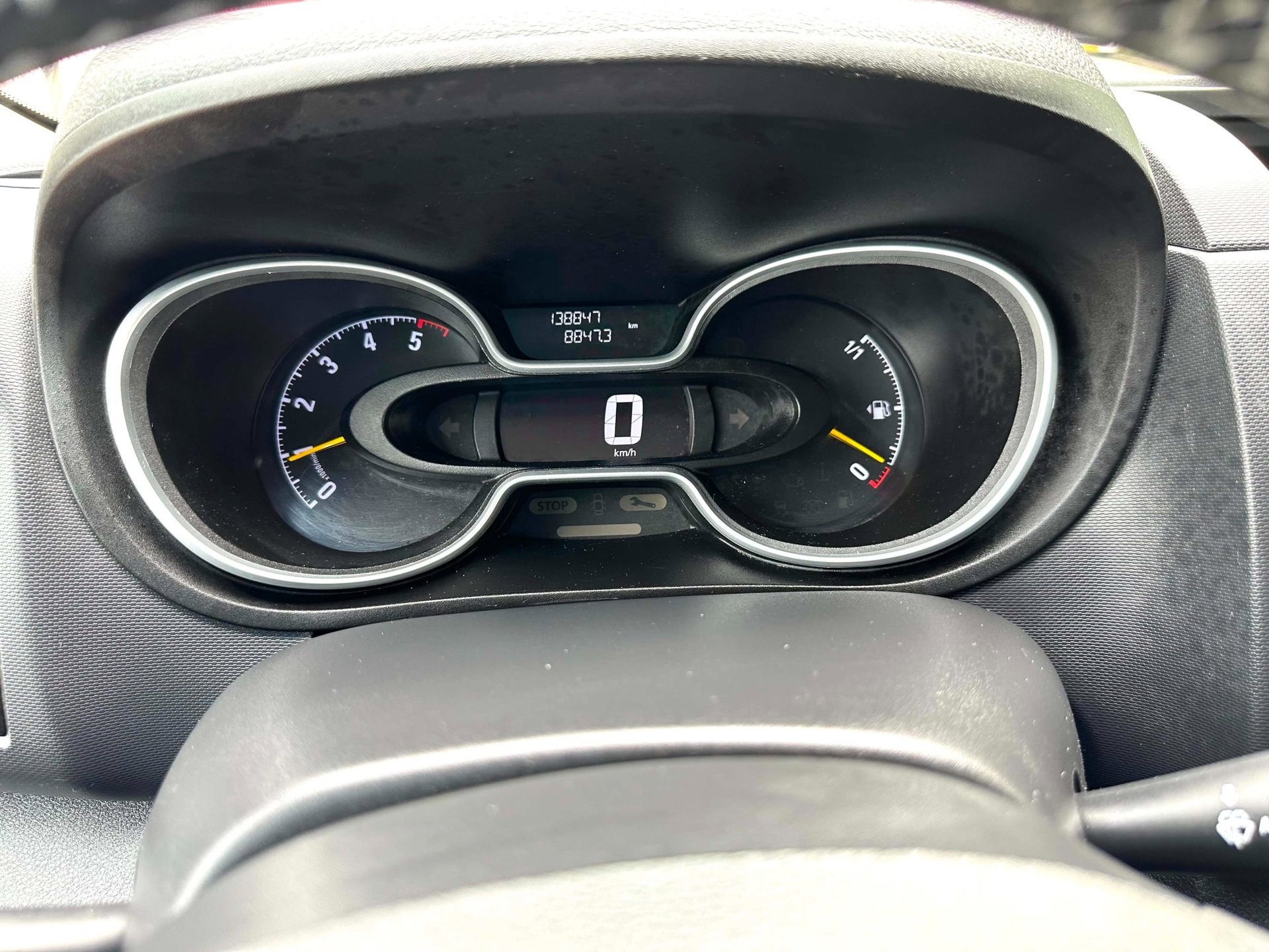 Foto van Opel Vivaro-b