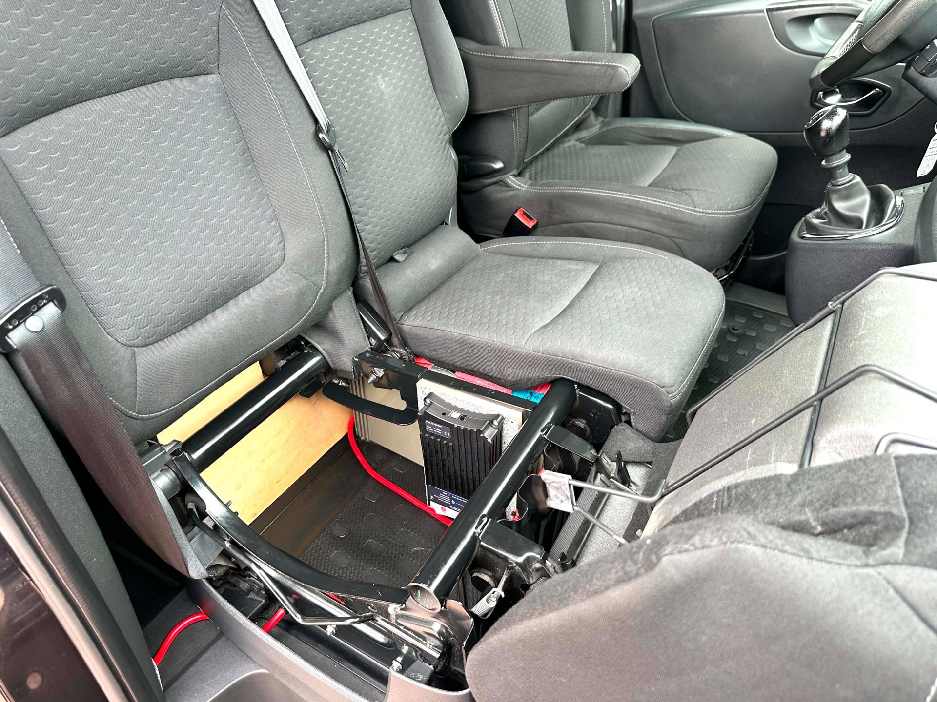 Foto van Opel Vivaro-b