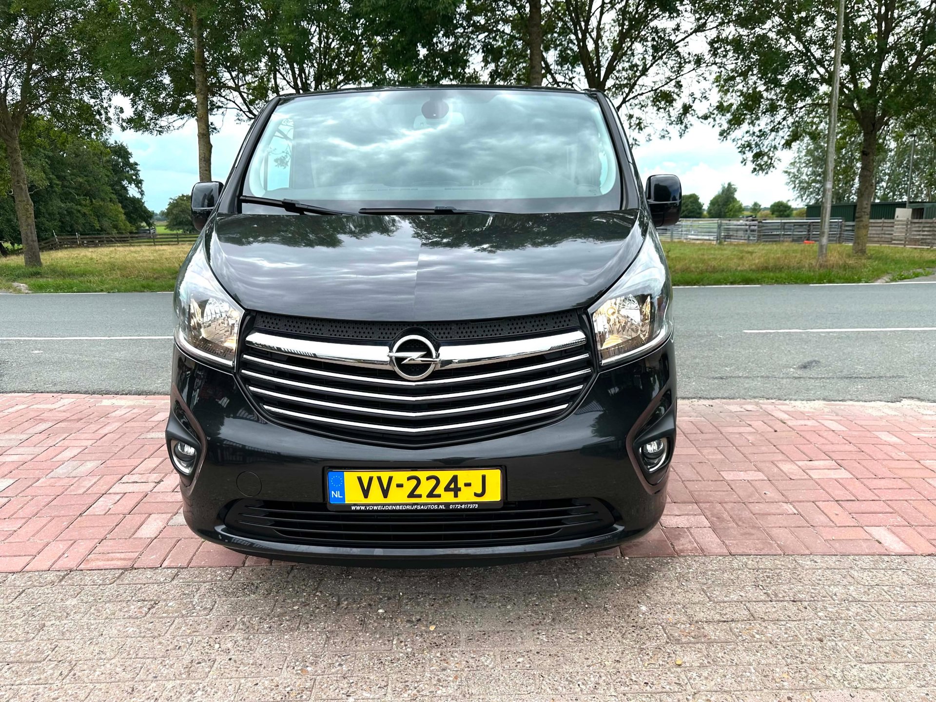 Foto van Opel Vivaro-b