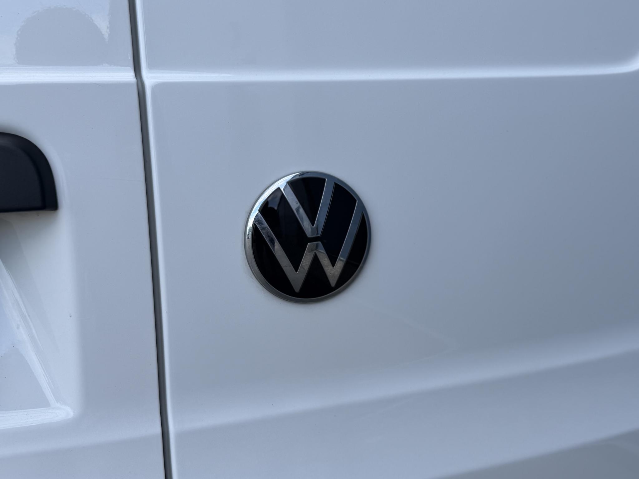 Foto van Volkswagen Caddy Modified Partition Wall