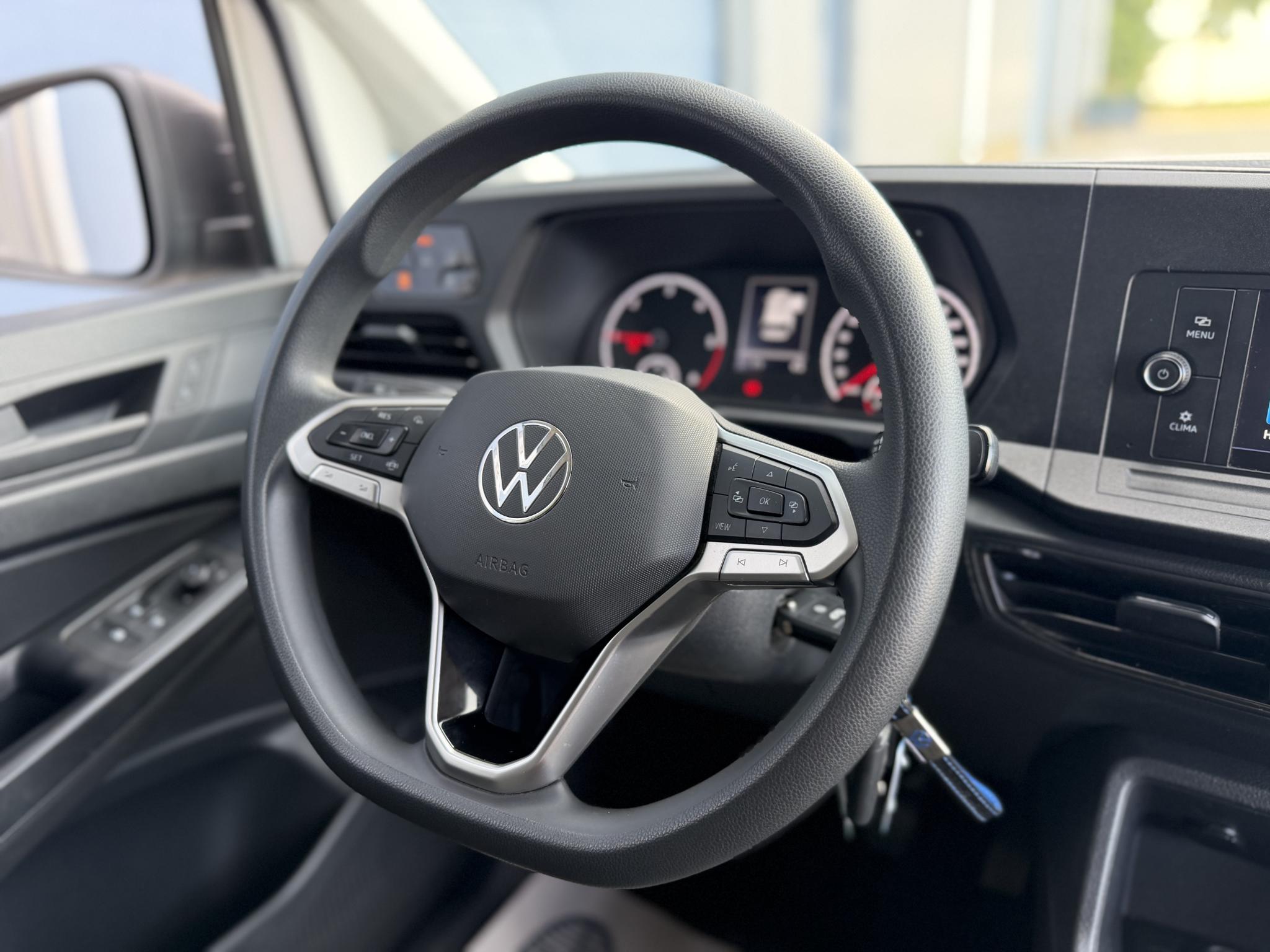 Foto van Volkswagen Caddy Modified Partition Wall