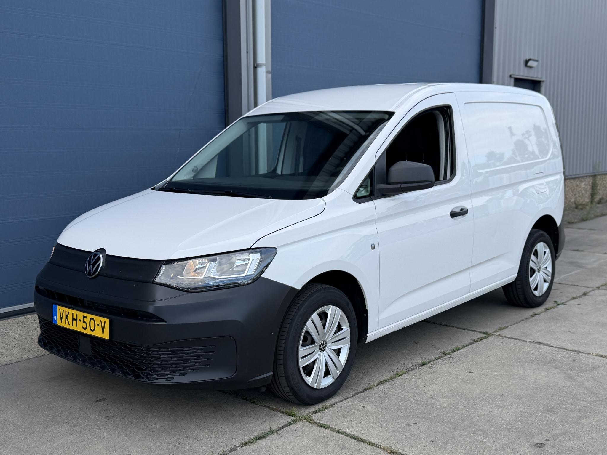 Foto van Volkswagen Caddy Modified Partition Wall