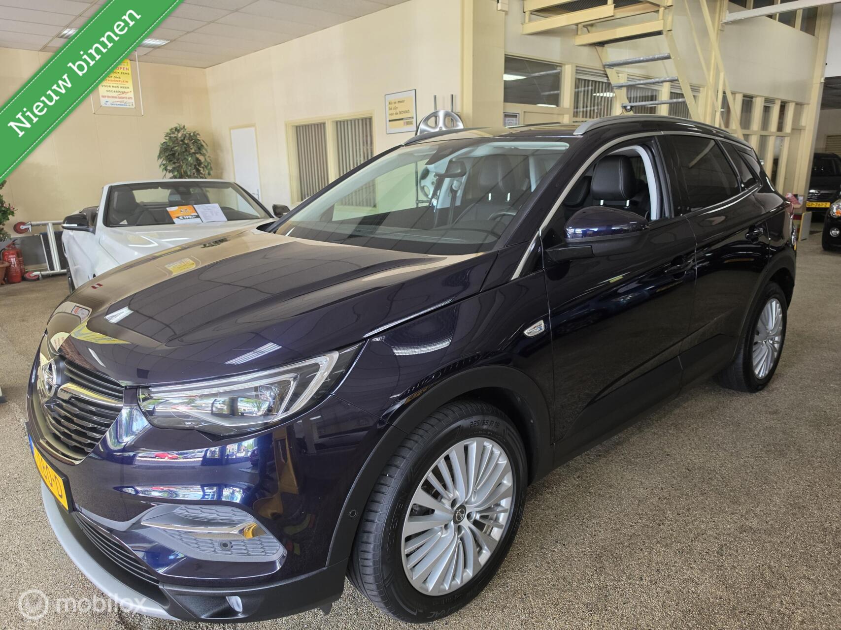 Opel Grandland X 1.2 Turbo Innovation 2018 - voorkant
