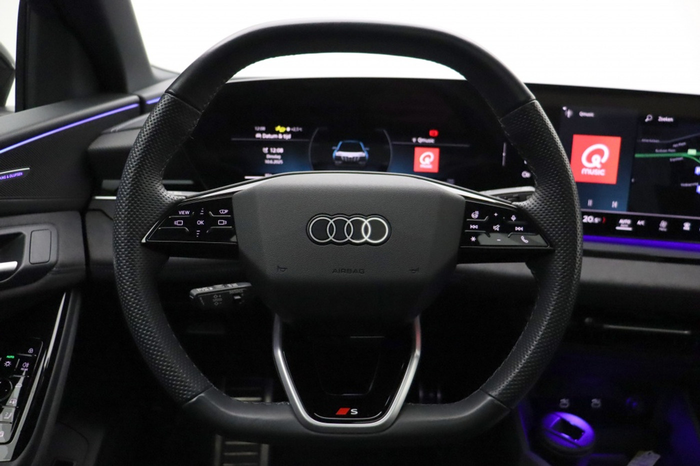 Foto van Audi Q6 Suv E-tron Quattro