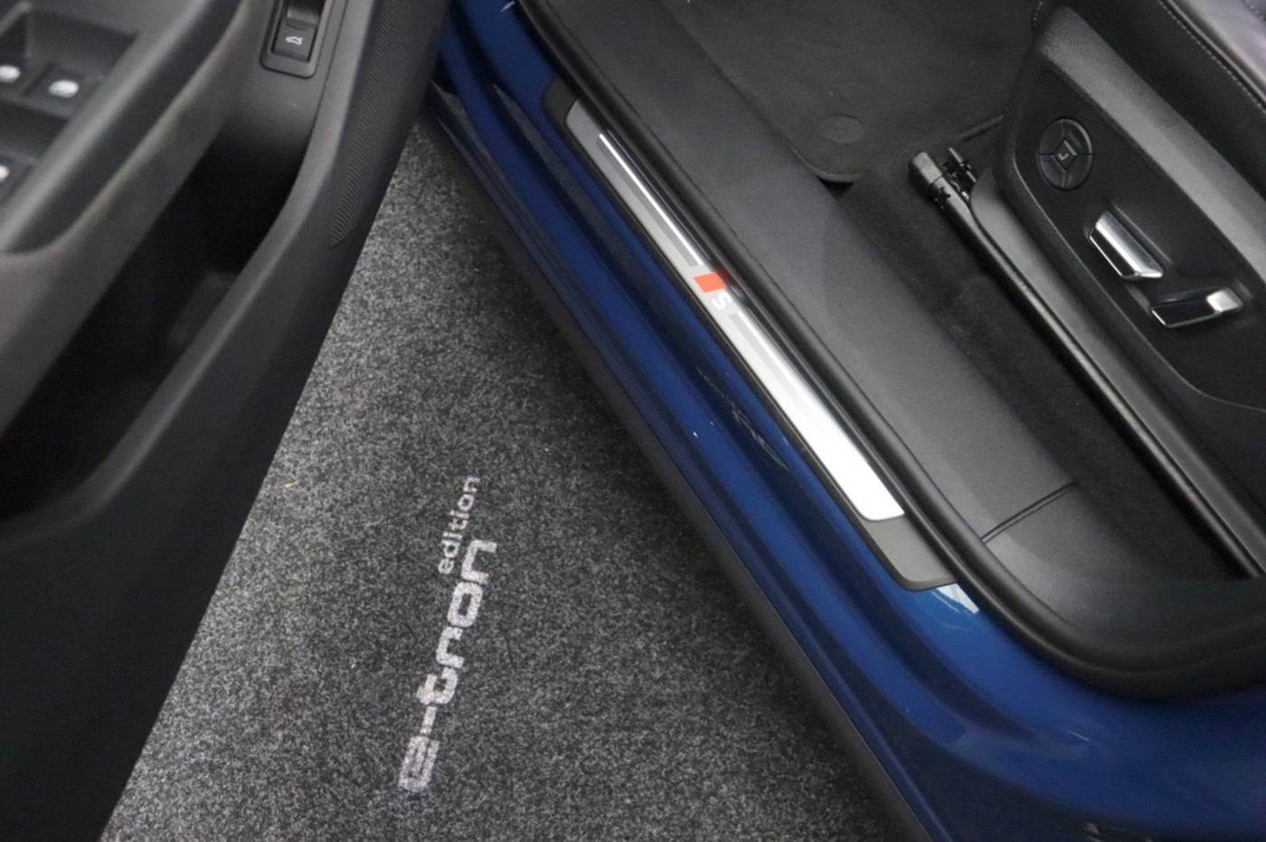 Foto van Audi Q6 Suv E-tron Quattro