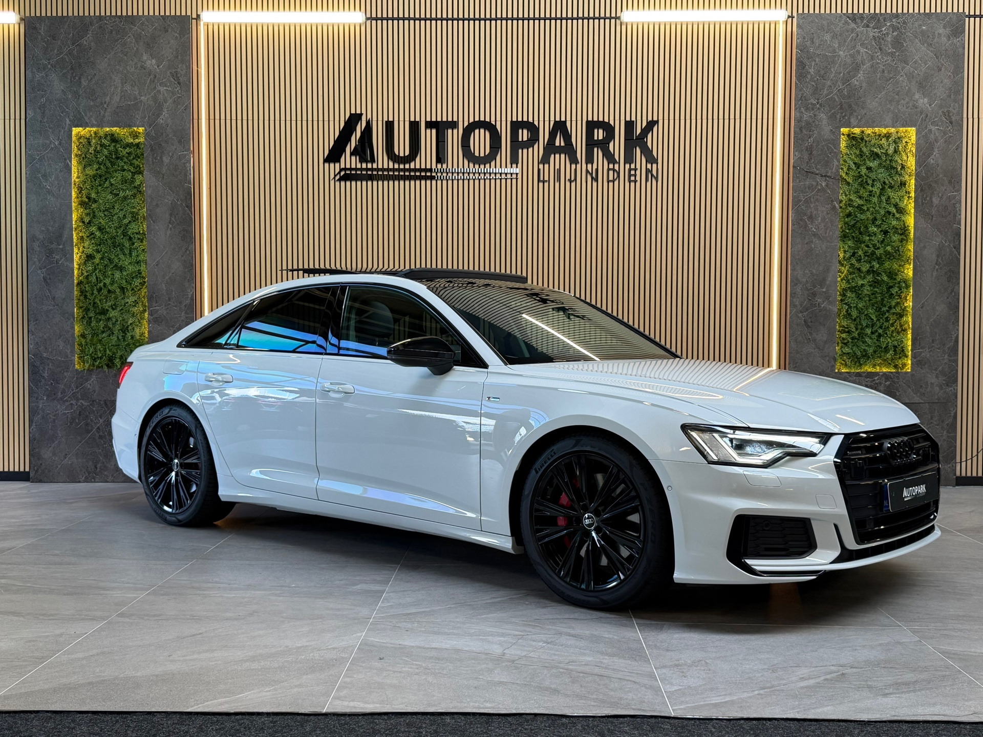 Foto van Audi A6 55 TFSI E