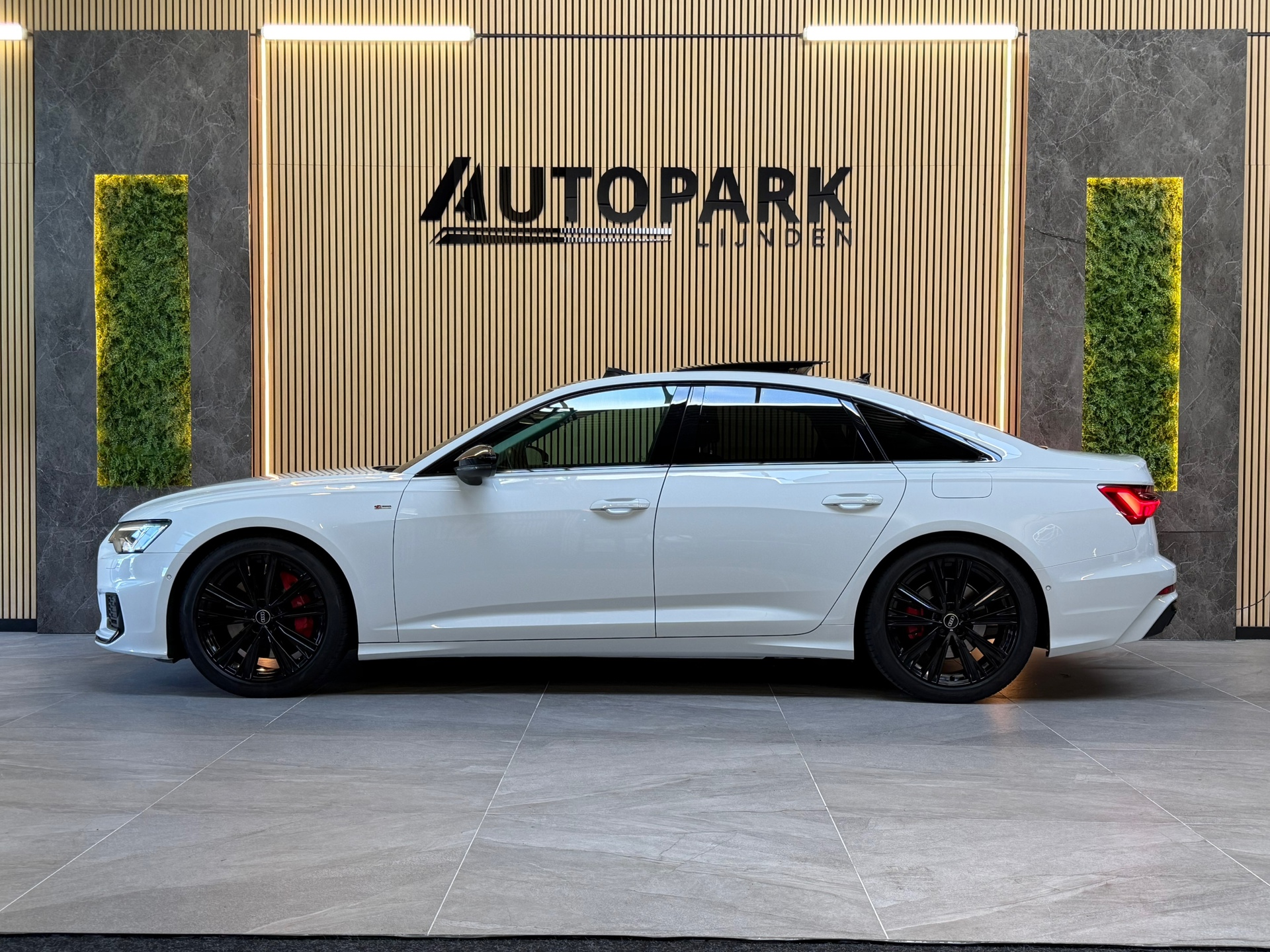 Foto van Audi A6 55 TFSI E