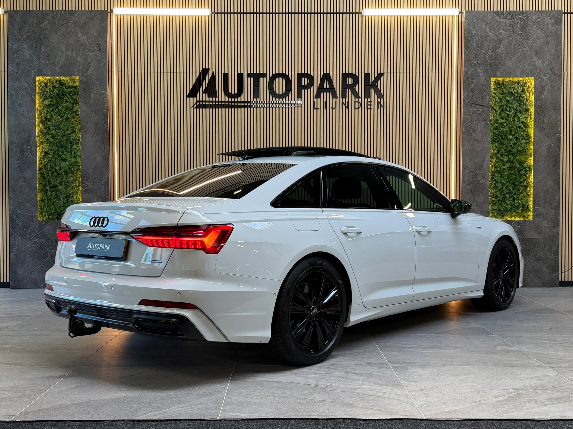 Foto van Audi A6 55 TFSI E