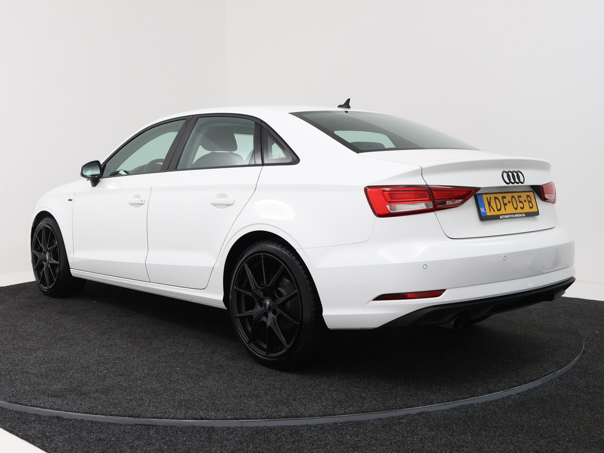 Foto van Audi A3 Limousine