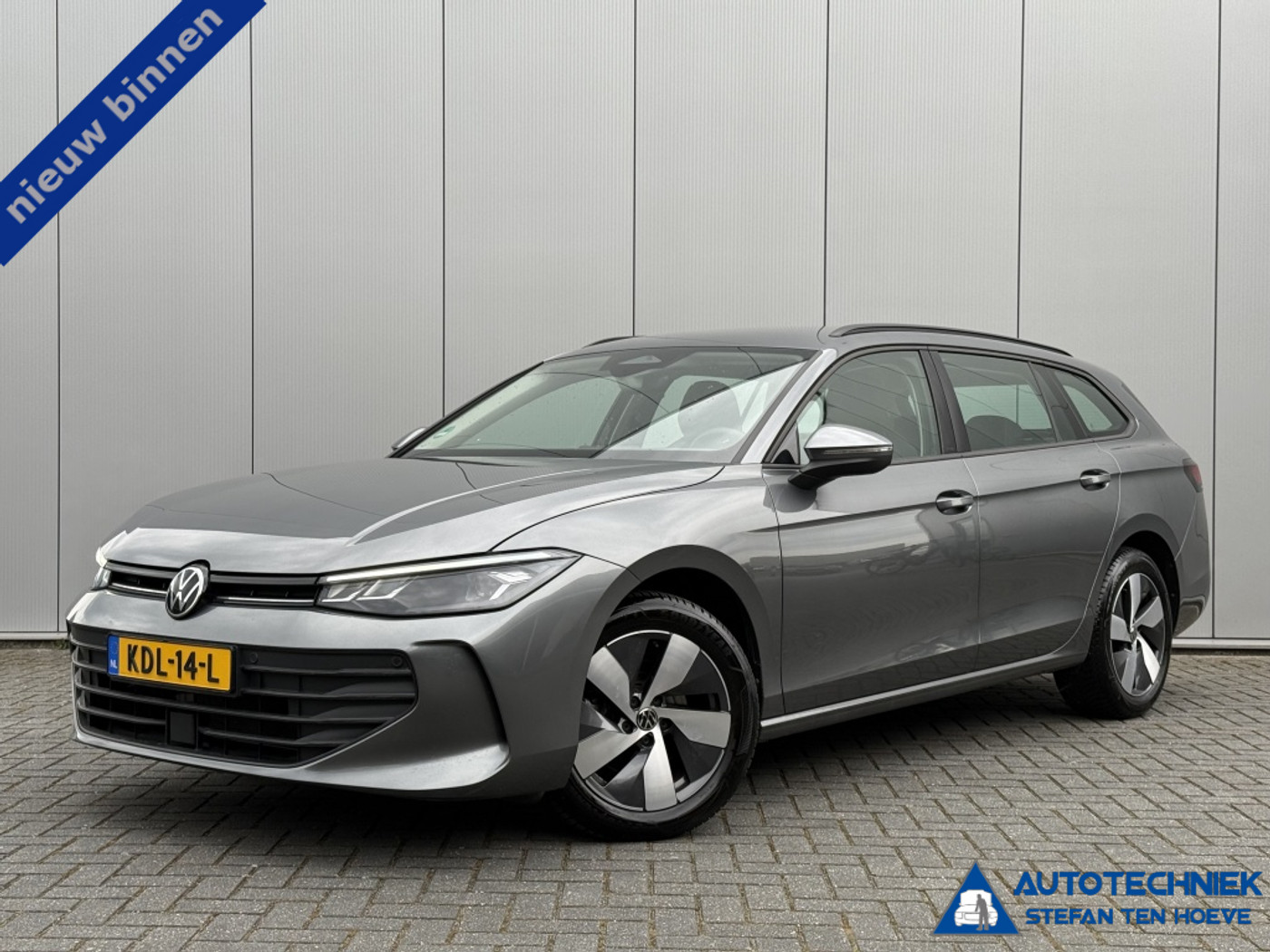 Volkswagen Passat 1.5 eTSI Business Carplay Camera Stoelverwarming 2025 - voorkant
