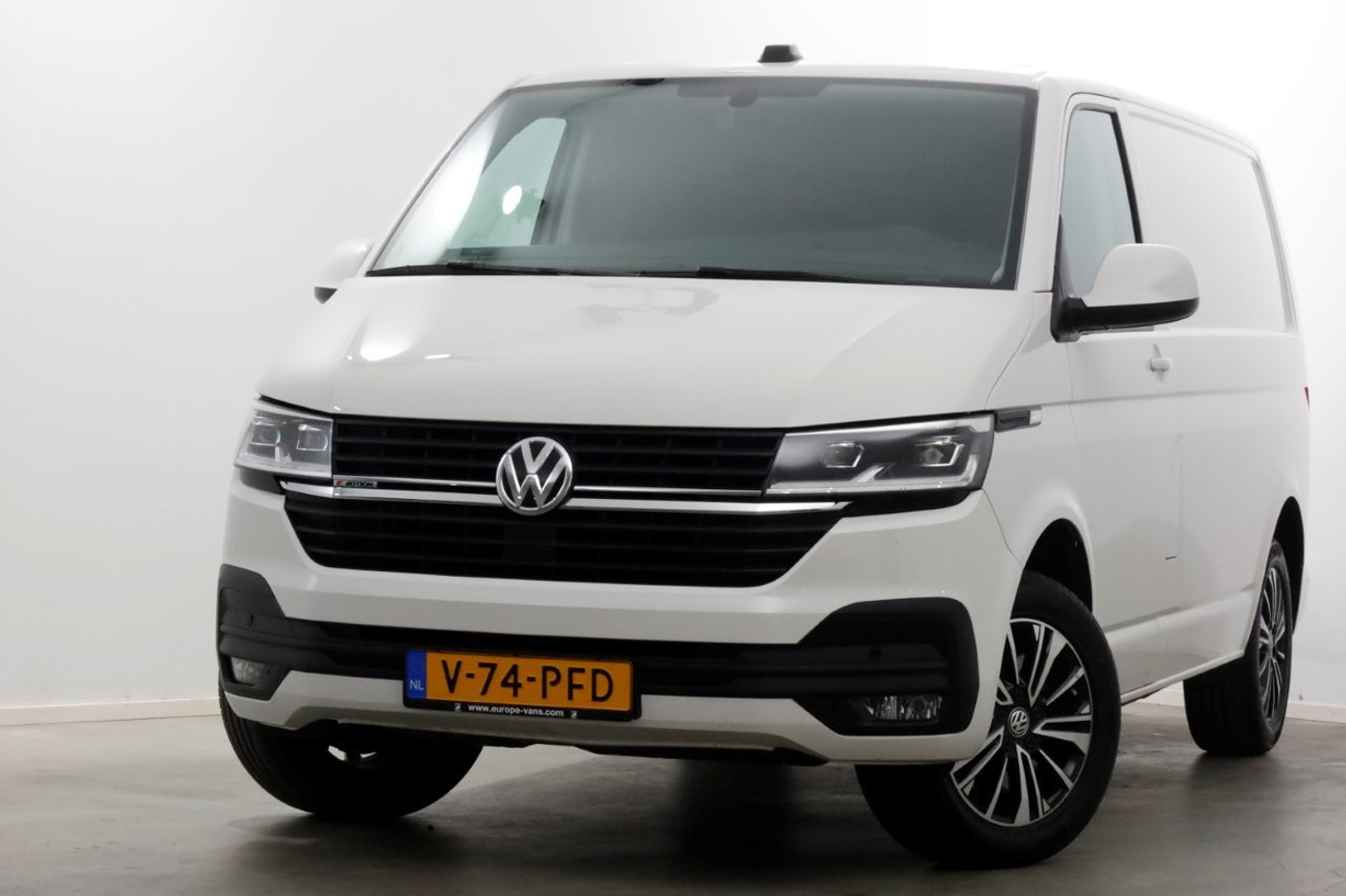 Volkswagen Transporter T6.1 2.0 TDI 204pk L1H1 DSG-Automaat 4Motion 4x4 LED/Airco/Navi/Camera 08-2022 2022 - voorkant