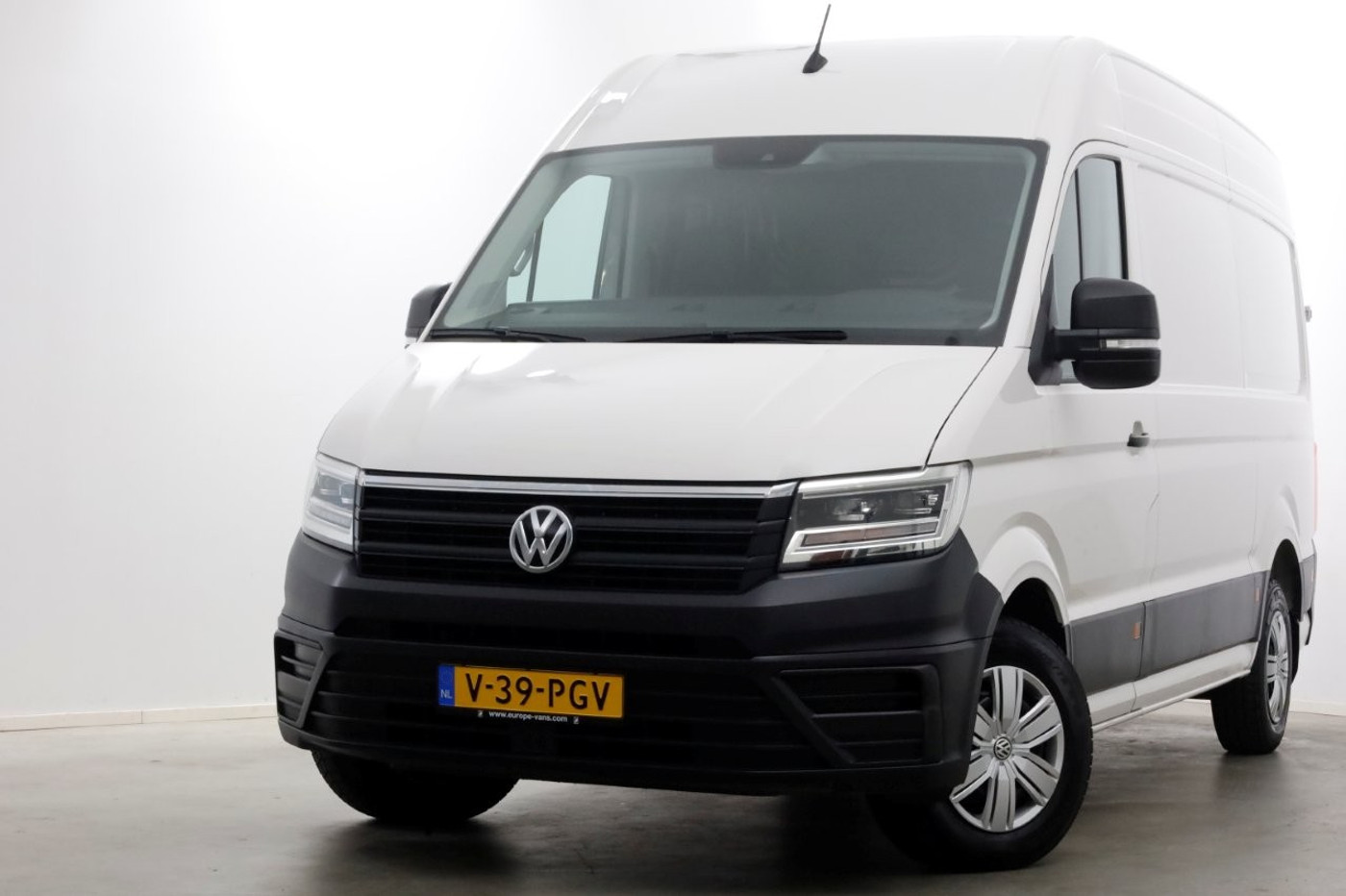 Volkswagen Crafter 35 2.0 TDI 140pk L3H3 (L2H2) LED/ACC/Camera 11-2020 2020 - voorkant