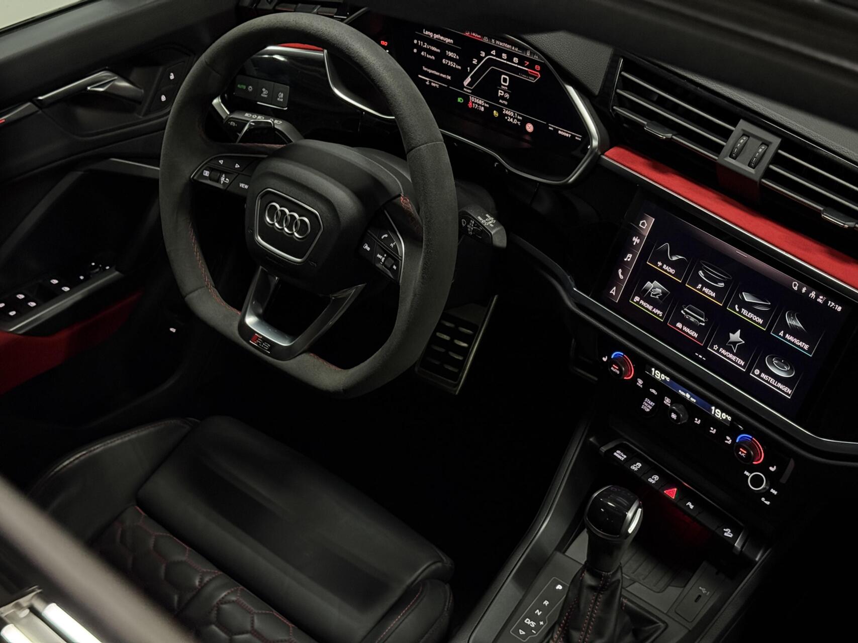 Foto van Audi RS Q3 Sportback