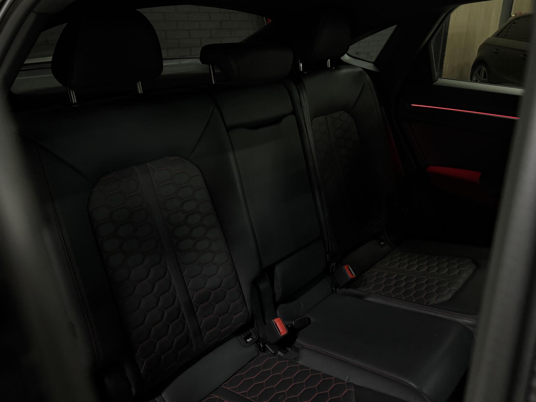 Foto van Audi RS Q3 Sportback