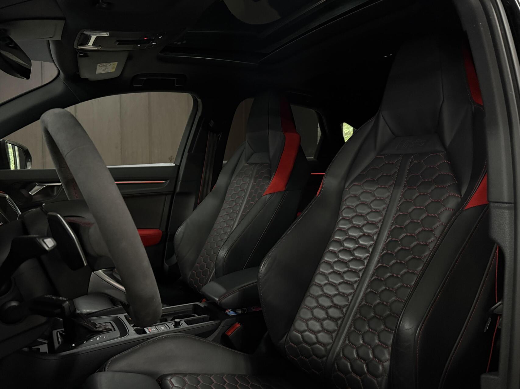 Foto van Audi RS Q3 Sportback