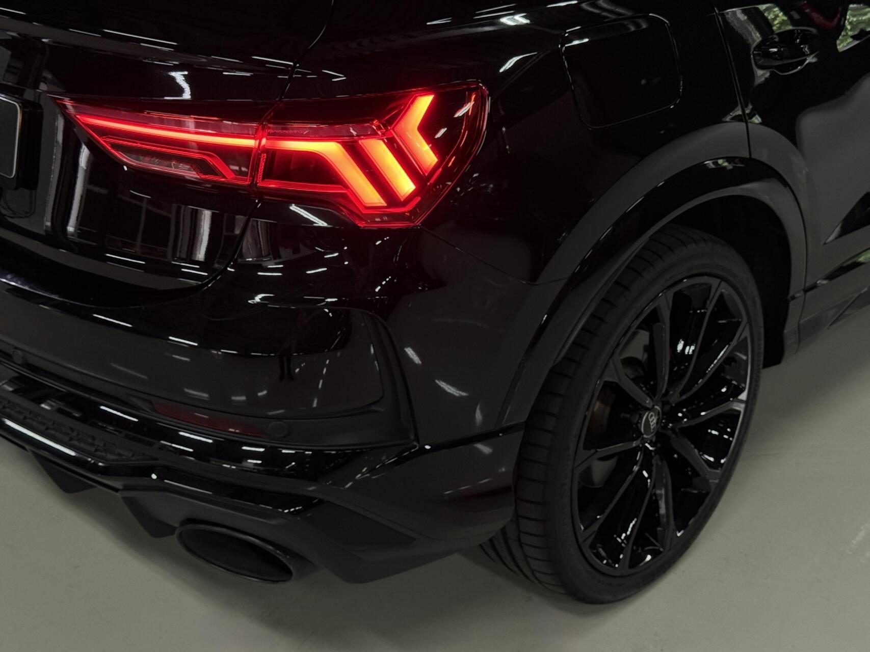 Foto van Audi RS Q3 Sportback
