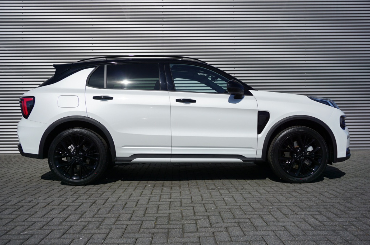 Foto van Lynk&co LYNK & Co 01