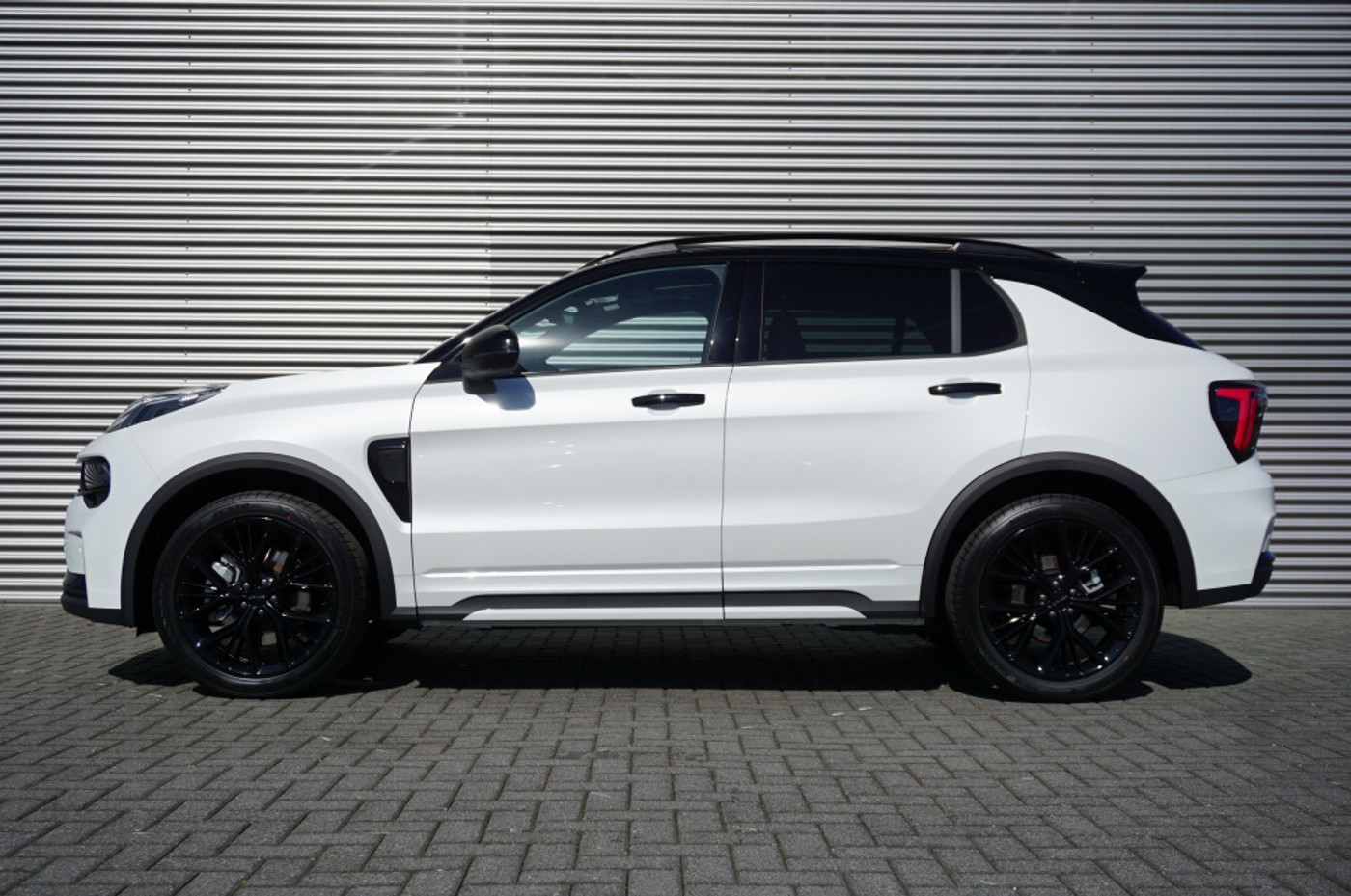 Foto van Lynk&co LYNK & Co 01