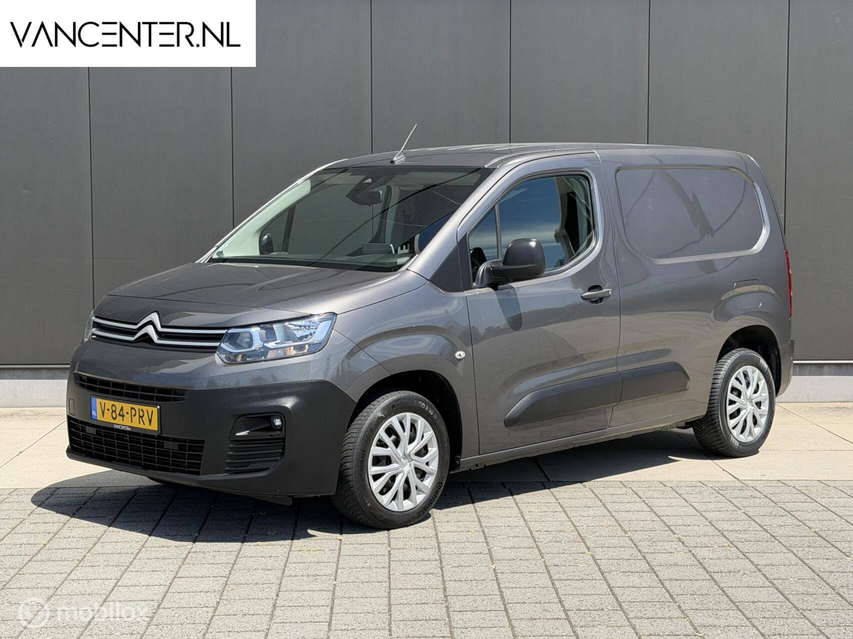 Citroen Berlingo 1.2 131PK BENZINE EAT8 Automaat Carplay 2019 - voorkant