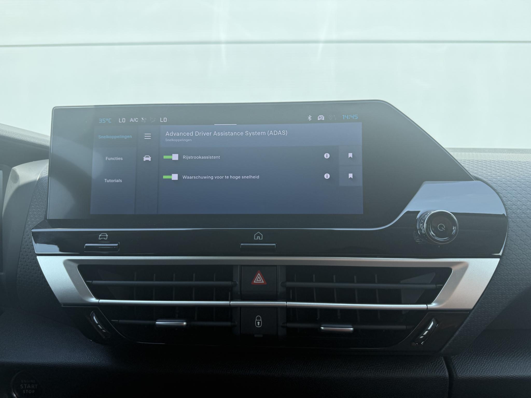Foto van Citroen E-c4