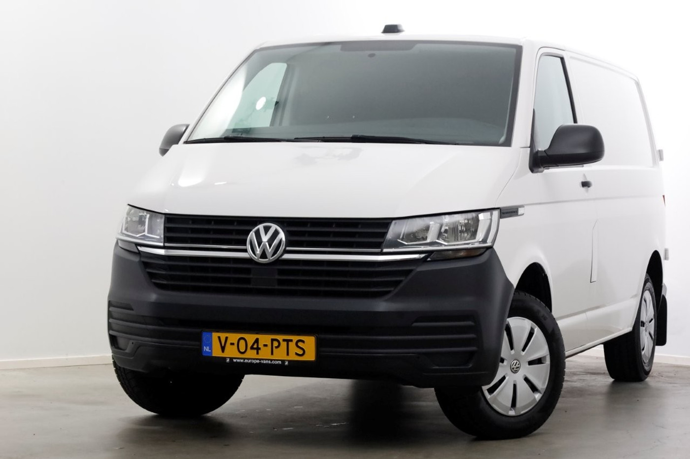 Volkswagen Transporter T6.1 2.0 TDI 150pk L1H1 Airco/CarPlay 03-2021 2021 - voorkant