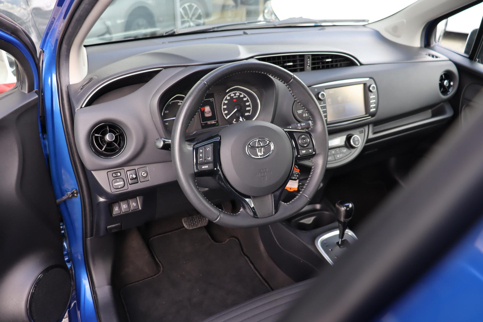 Foto van Toyota Toyota Yaris Hybrid