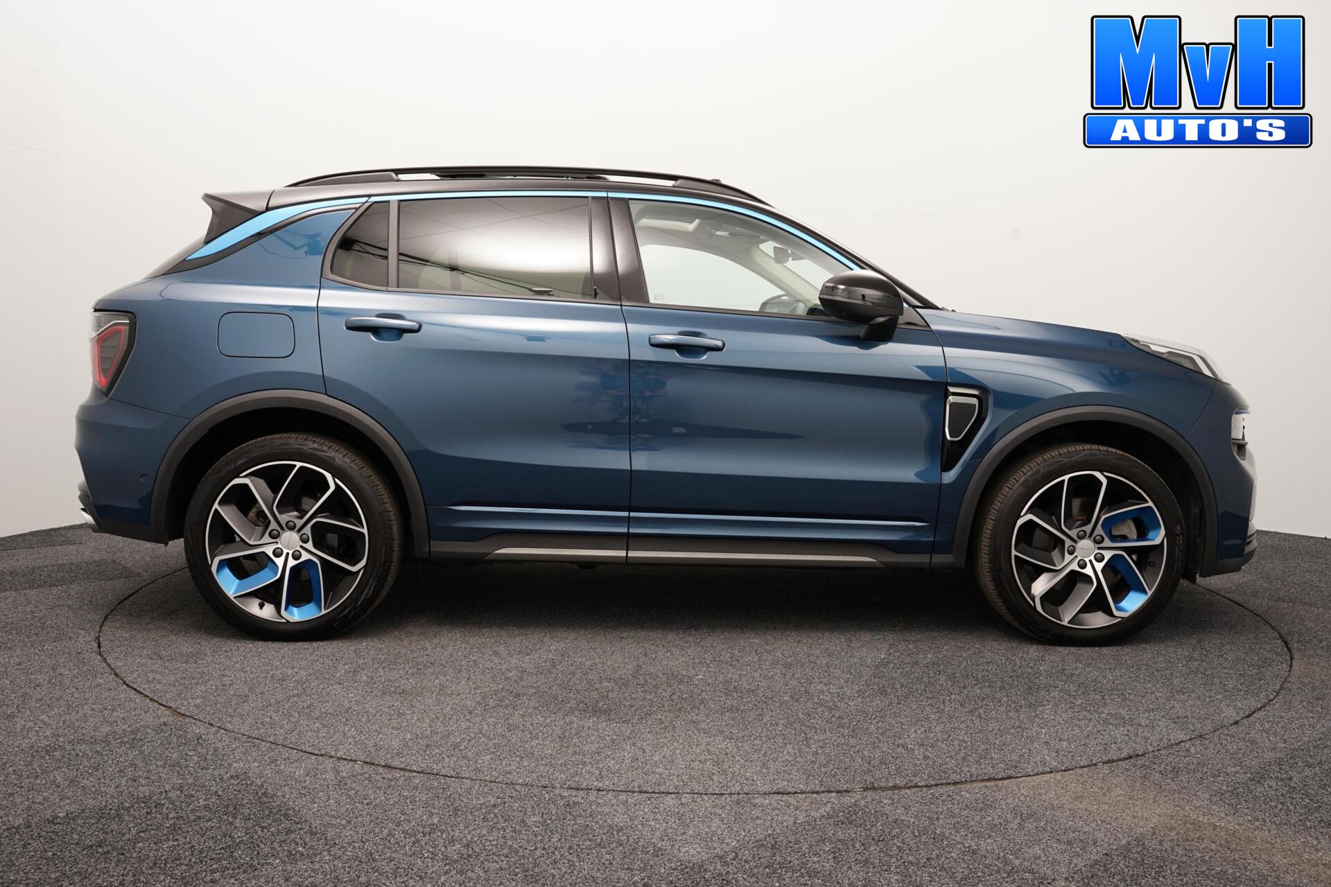 Foto van Lynk&co LYNK & Co 01