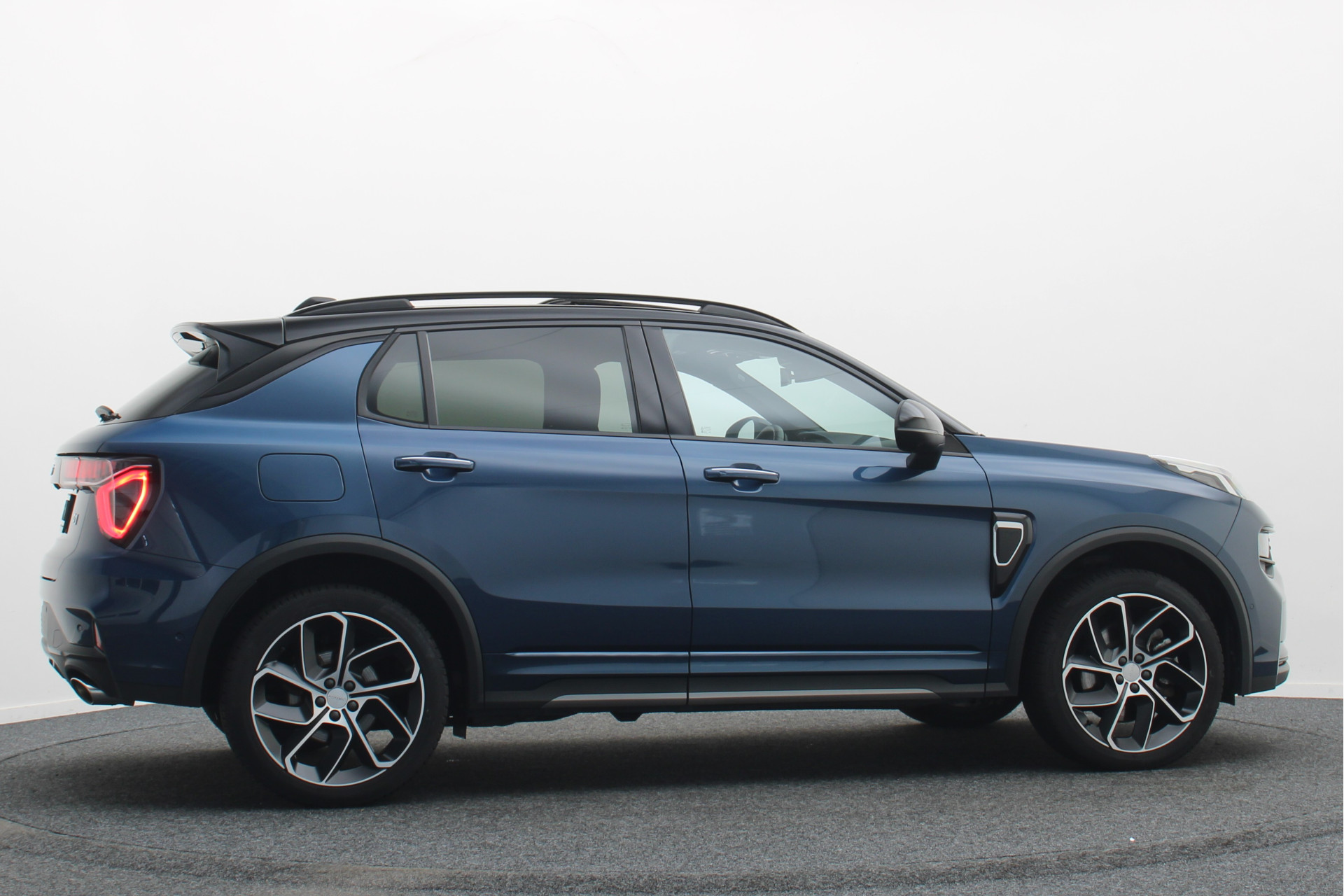 Foto van Lynk&co LYNK & Co 01