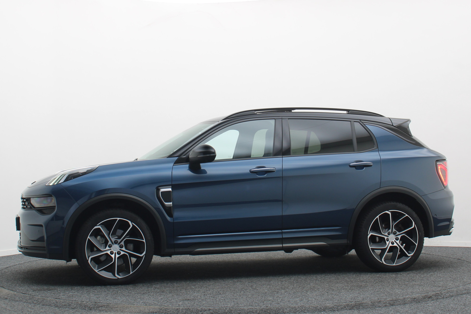 Foto van Lynk&co LYNK & Co 01
