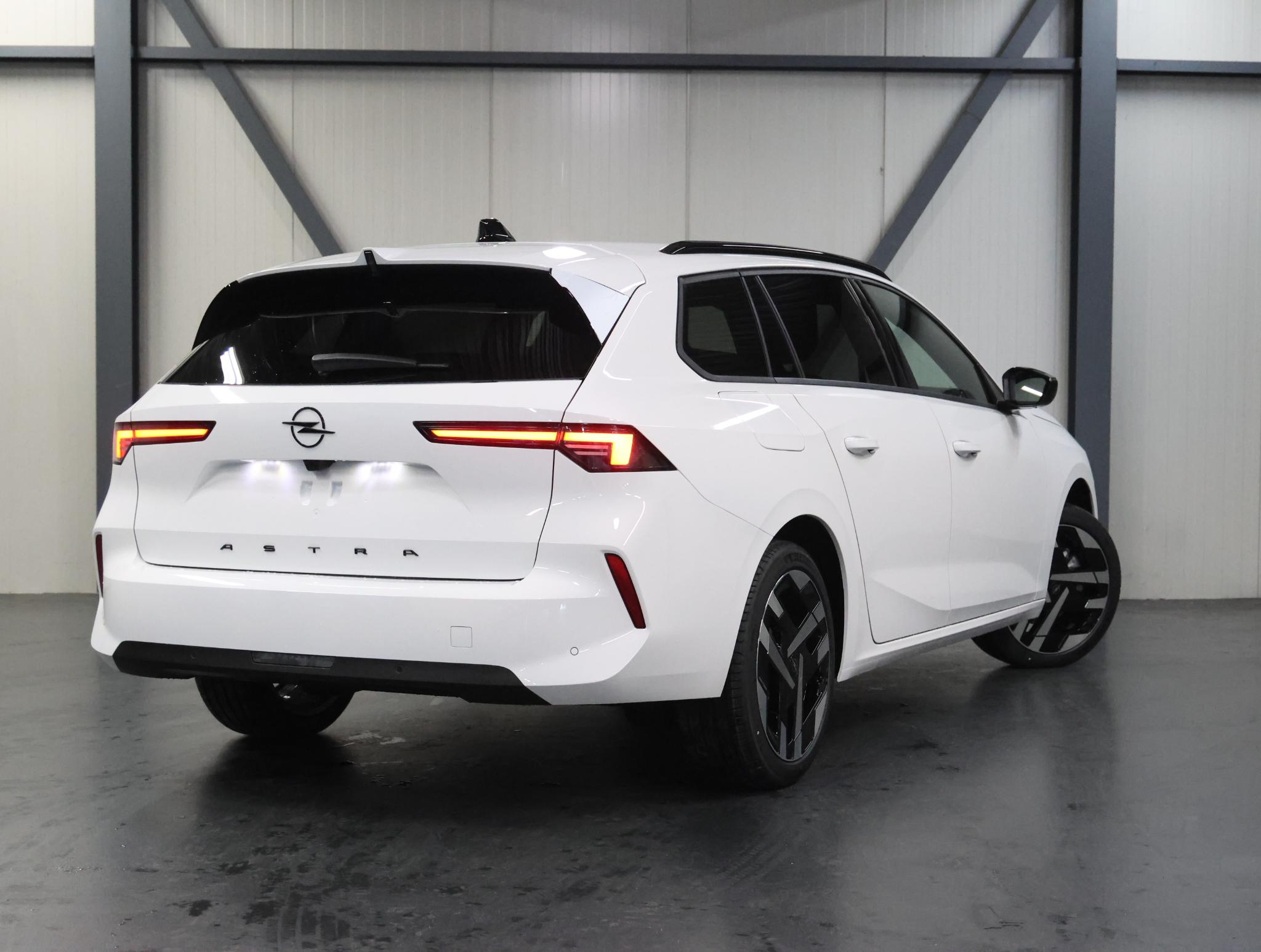Foto van Opel Astra Sports Tourer