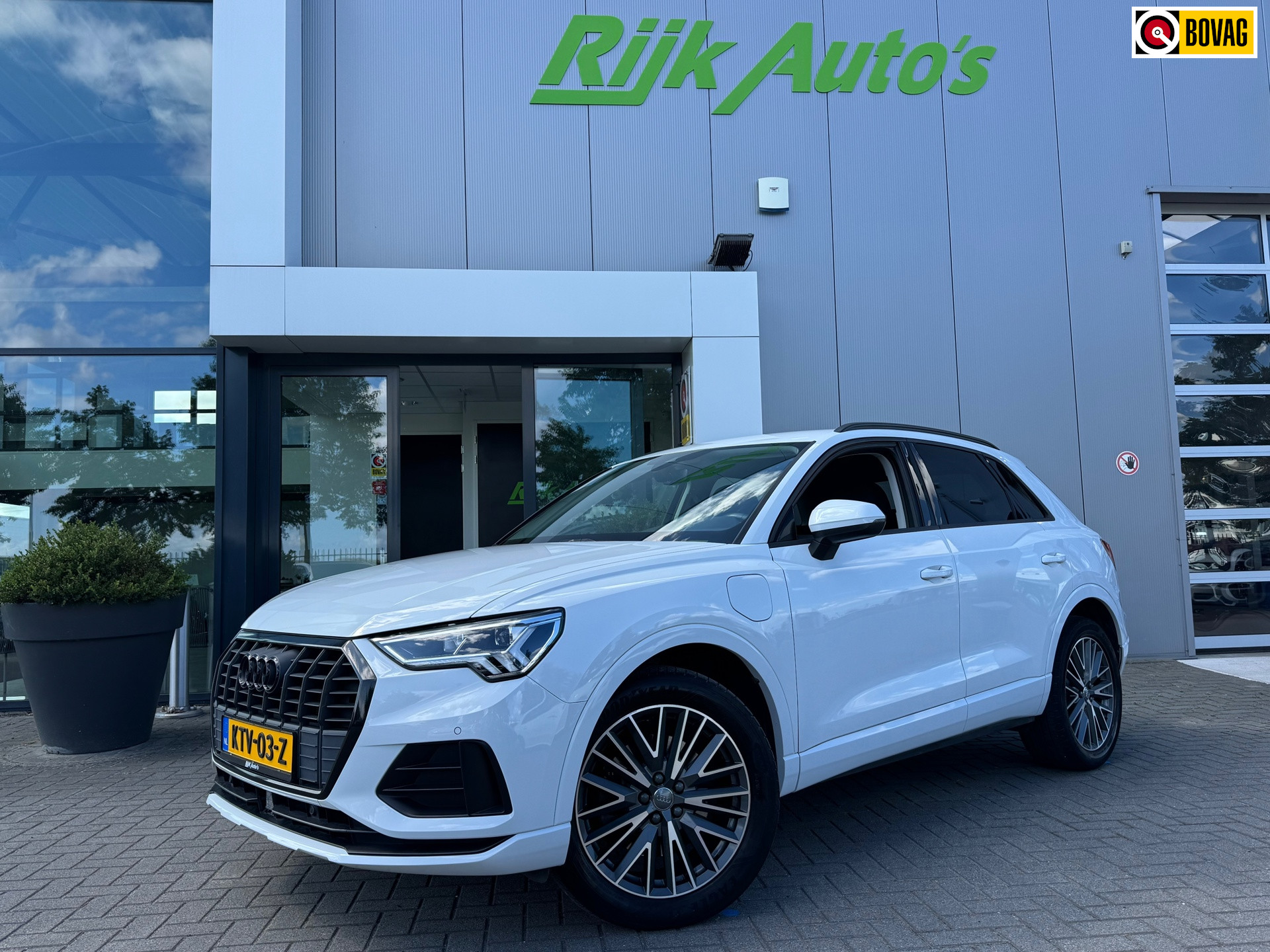 Audi Q3 45 TFSIe Business Edition * Matrix Led * Camera * Stoelverwarming 2021 - voorkant