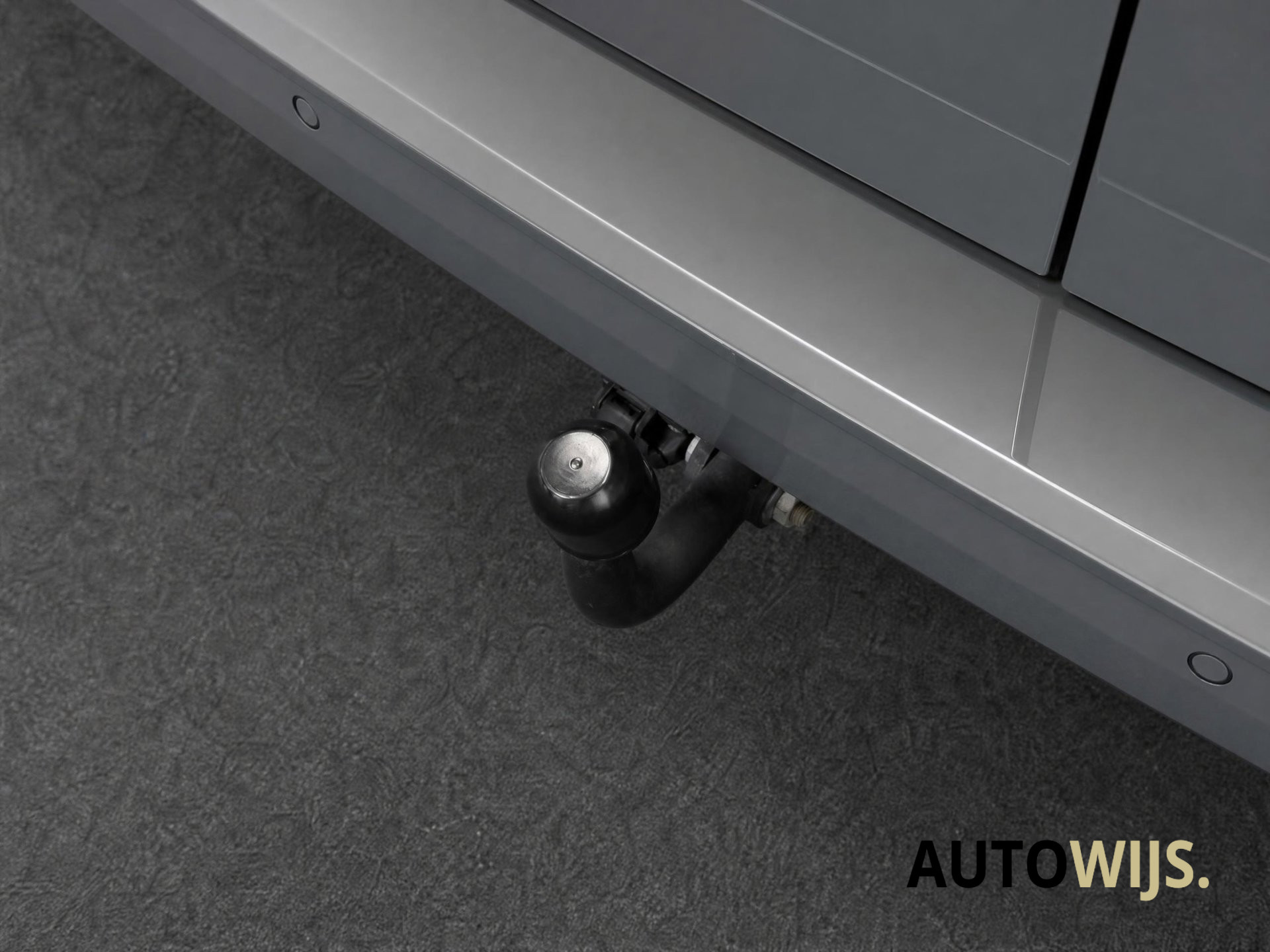 Foto van Volkswagen Caddy Modified Partition Wall