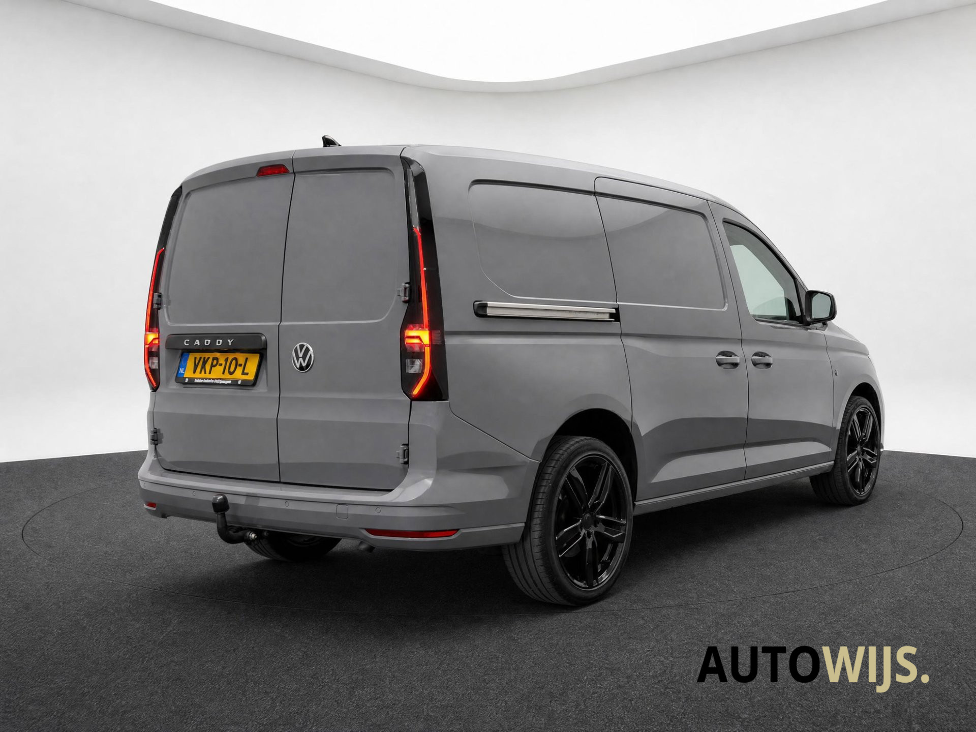 Foto van Volkswagen Caddy Modified Partition Wall
