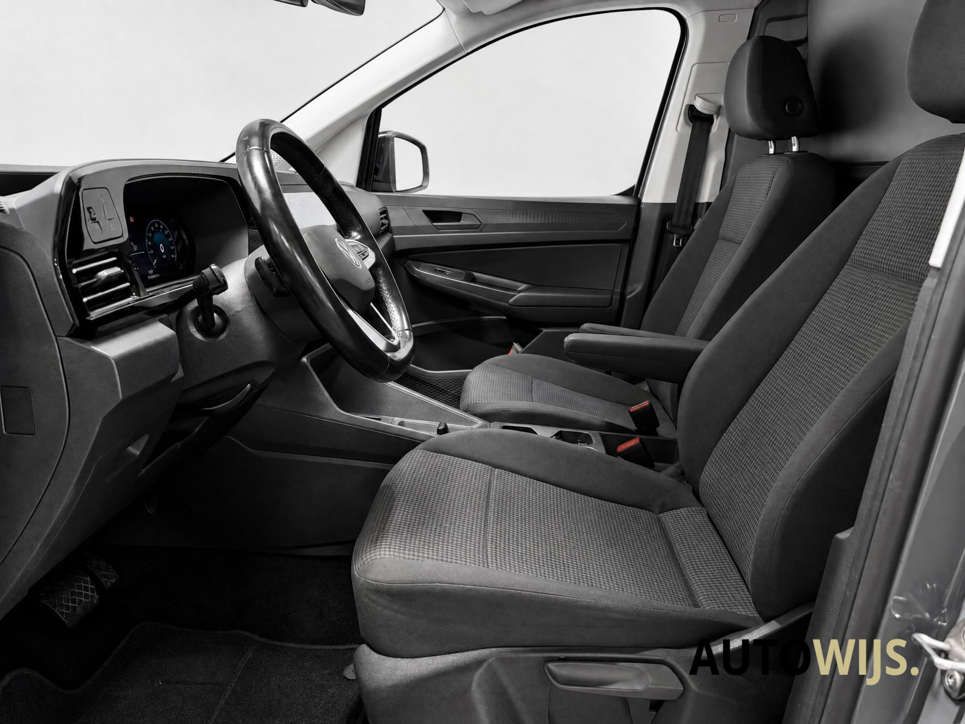 Foto van Volkswagen Caddy Modified Partition Wall