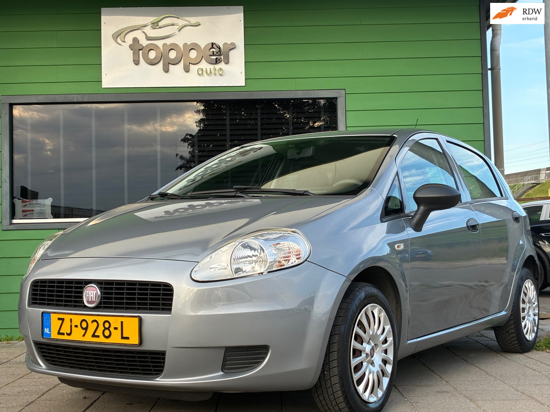 Fiat Fiat Punto 1.2 Active|1e Eigenaar|Airco|Nieuwe APK| 2011 - voorkant