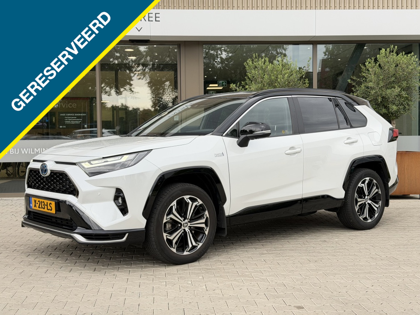 Toyota Toyota Rav4 2.5 Pl.Hyb. Bi-Tone+ AWD / | Trekhaak | Lederen Bekleding | Stoel Verwarming & Ventilatie | 2023 - voorkant