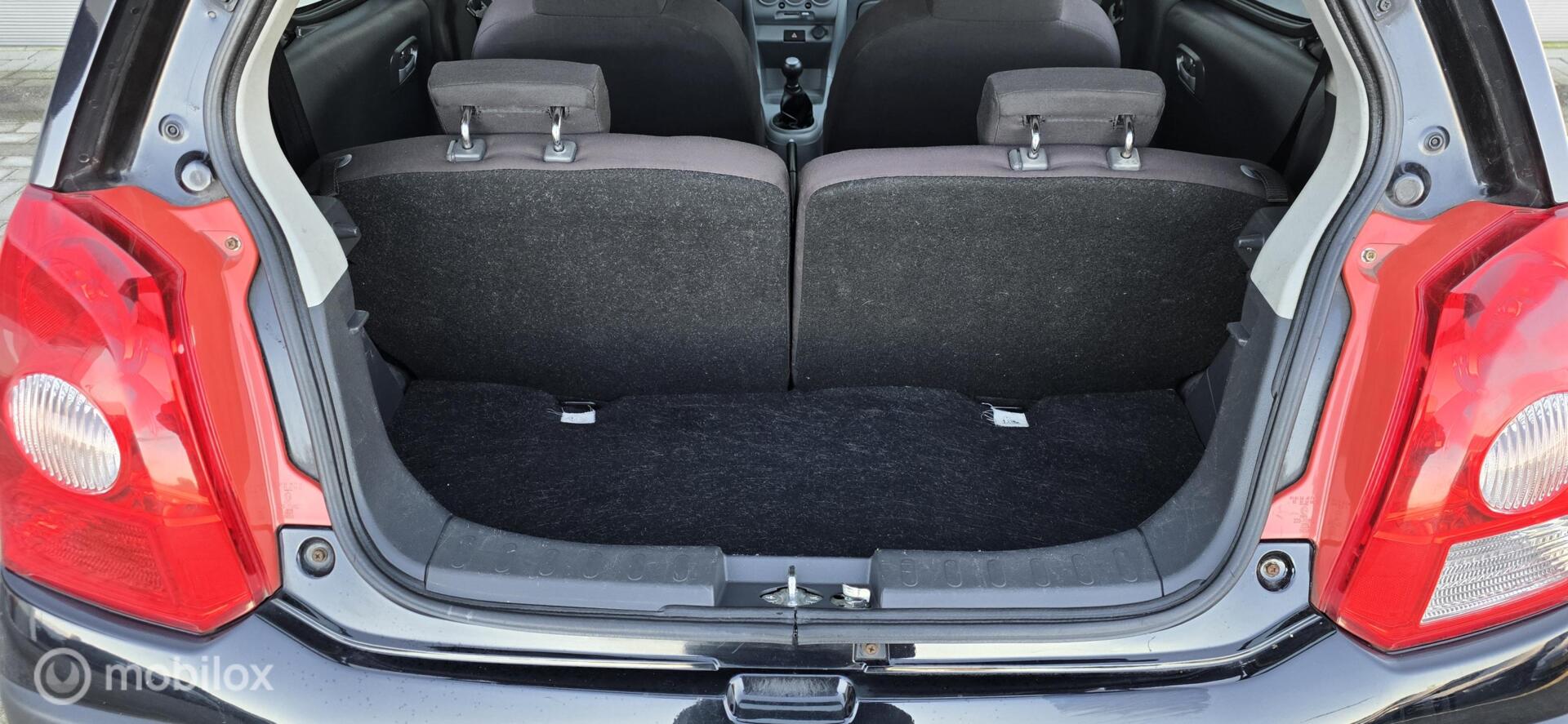 Foto van Nissan Pixo